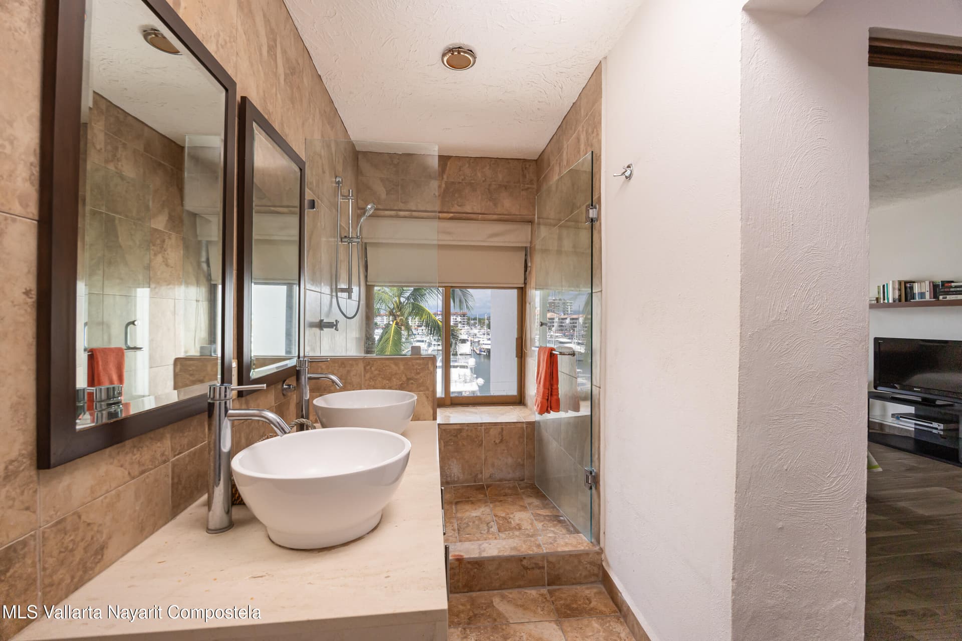 161 Av.  Paseo de La Marina Palmas 28