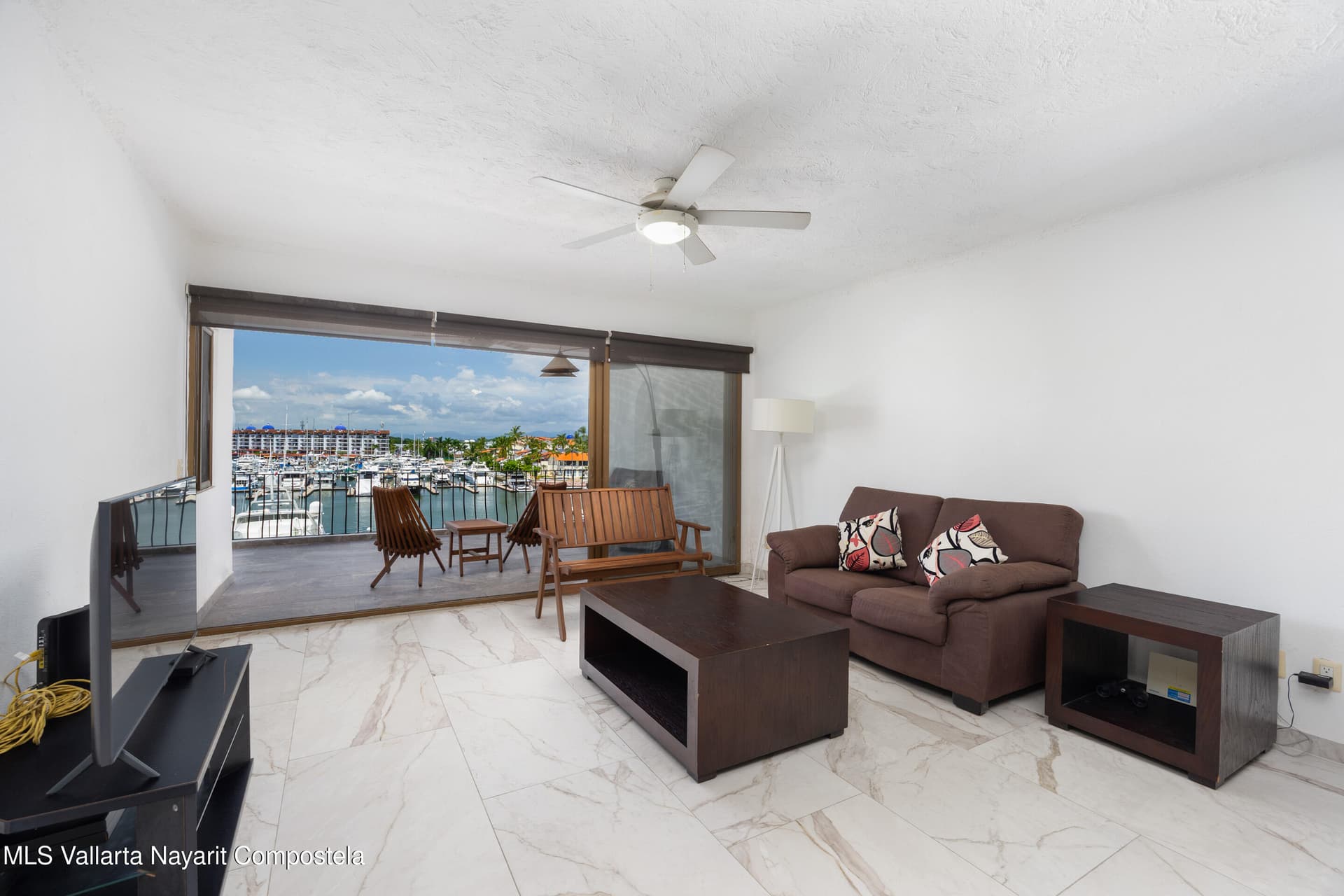 161 Av.  Paseo de La Marina Palmas 19