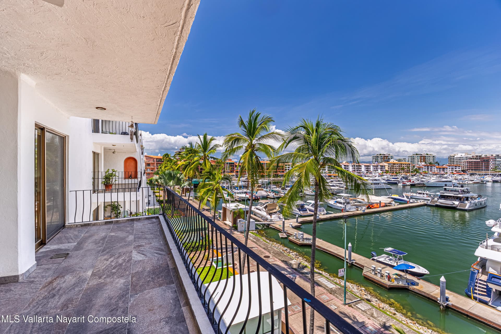 161 Av.  Paseo de La Marina Palmas 4