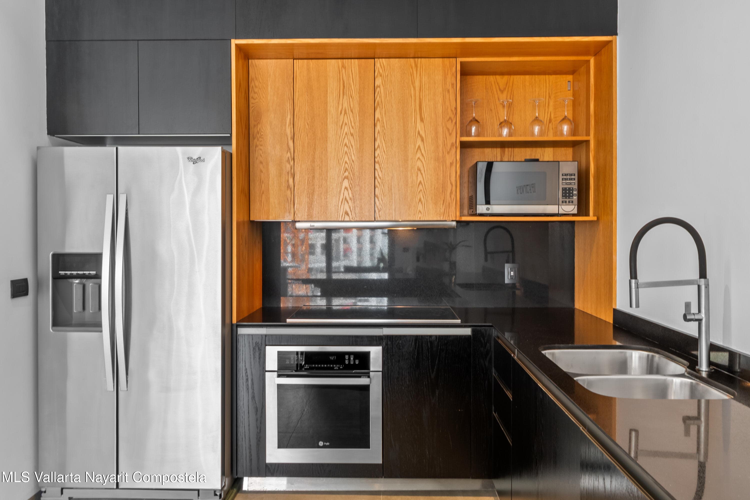 105 Sail View 7