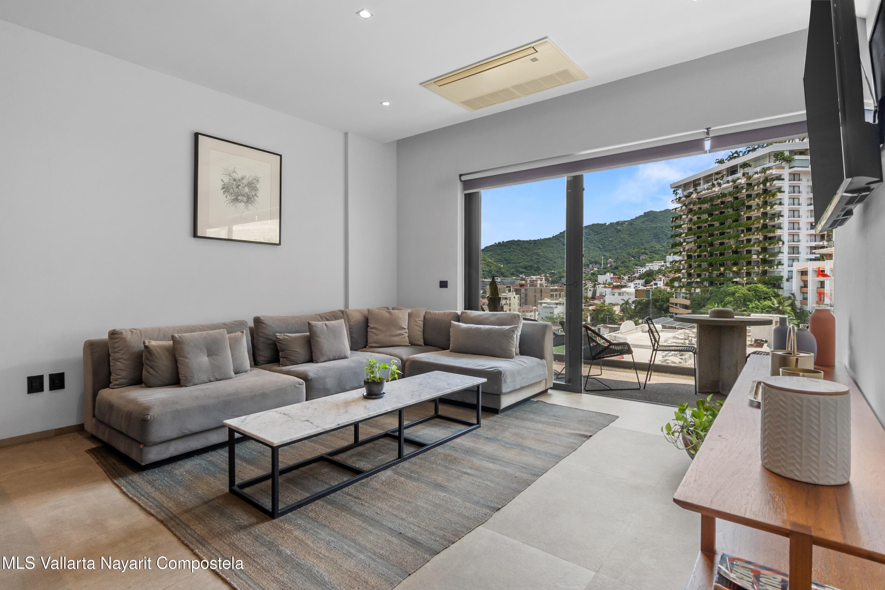 105 Sail View 8