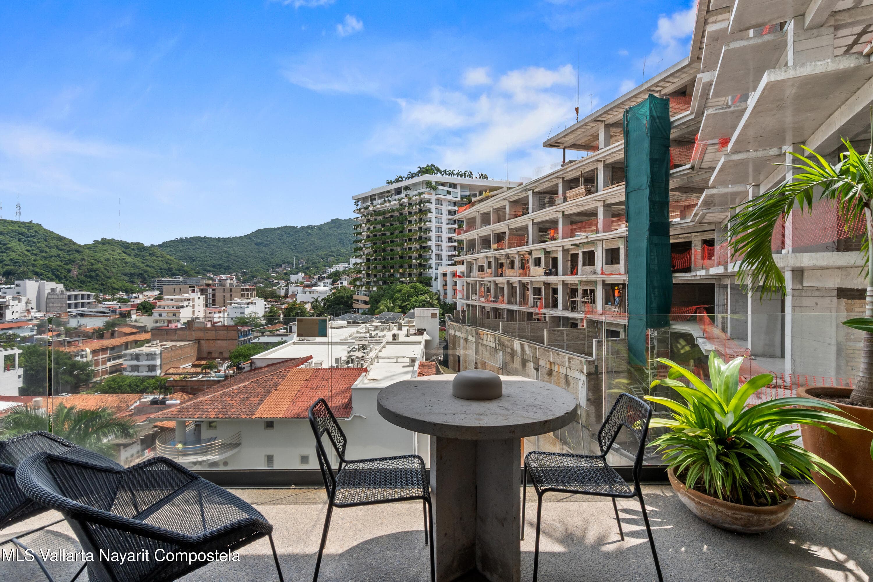 105 Sail View 17