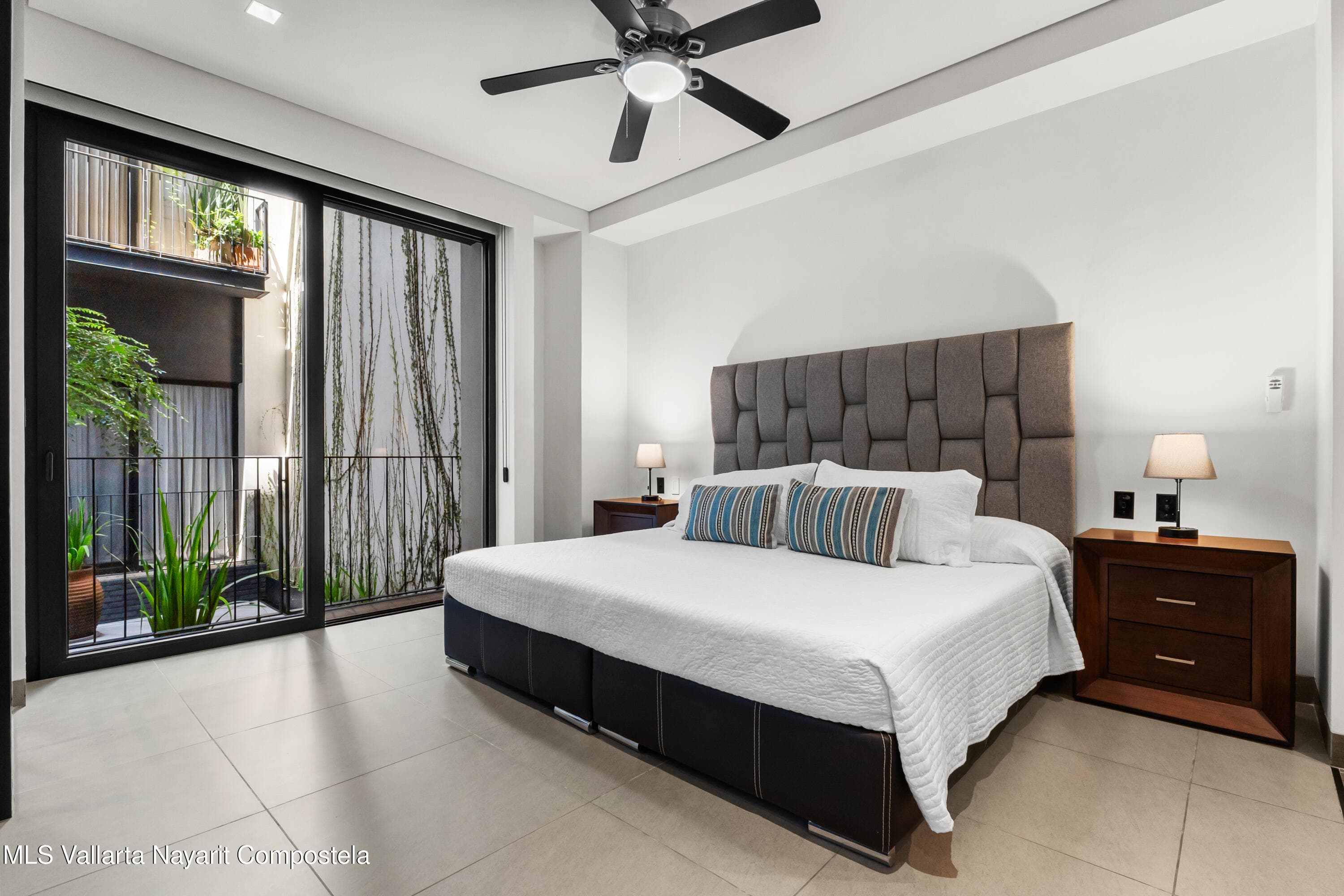 The Colonial 31