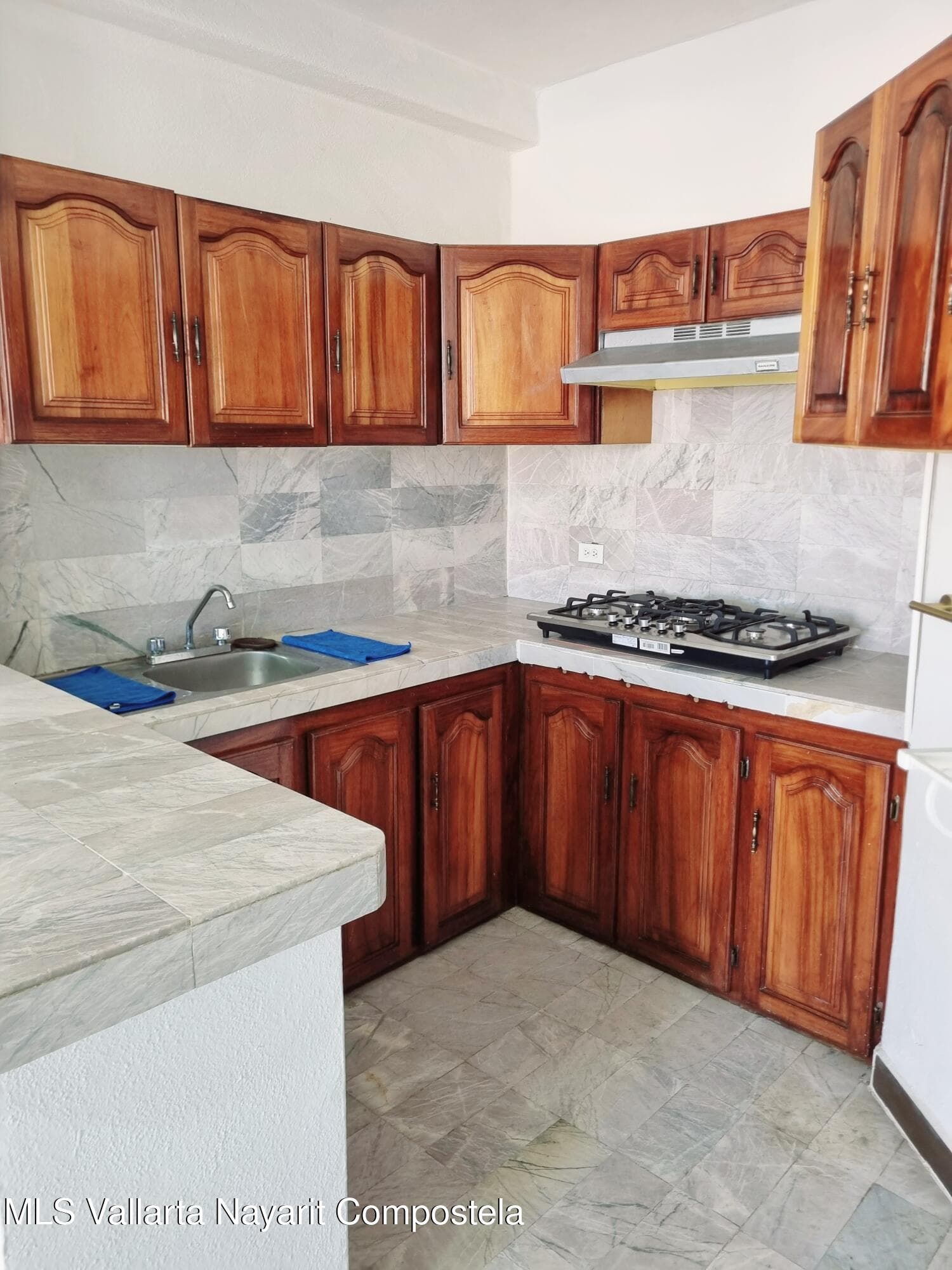 100 Cda. De Los Pinos 6