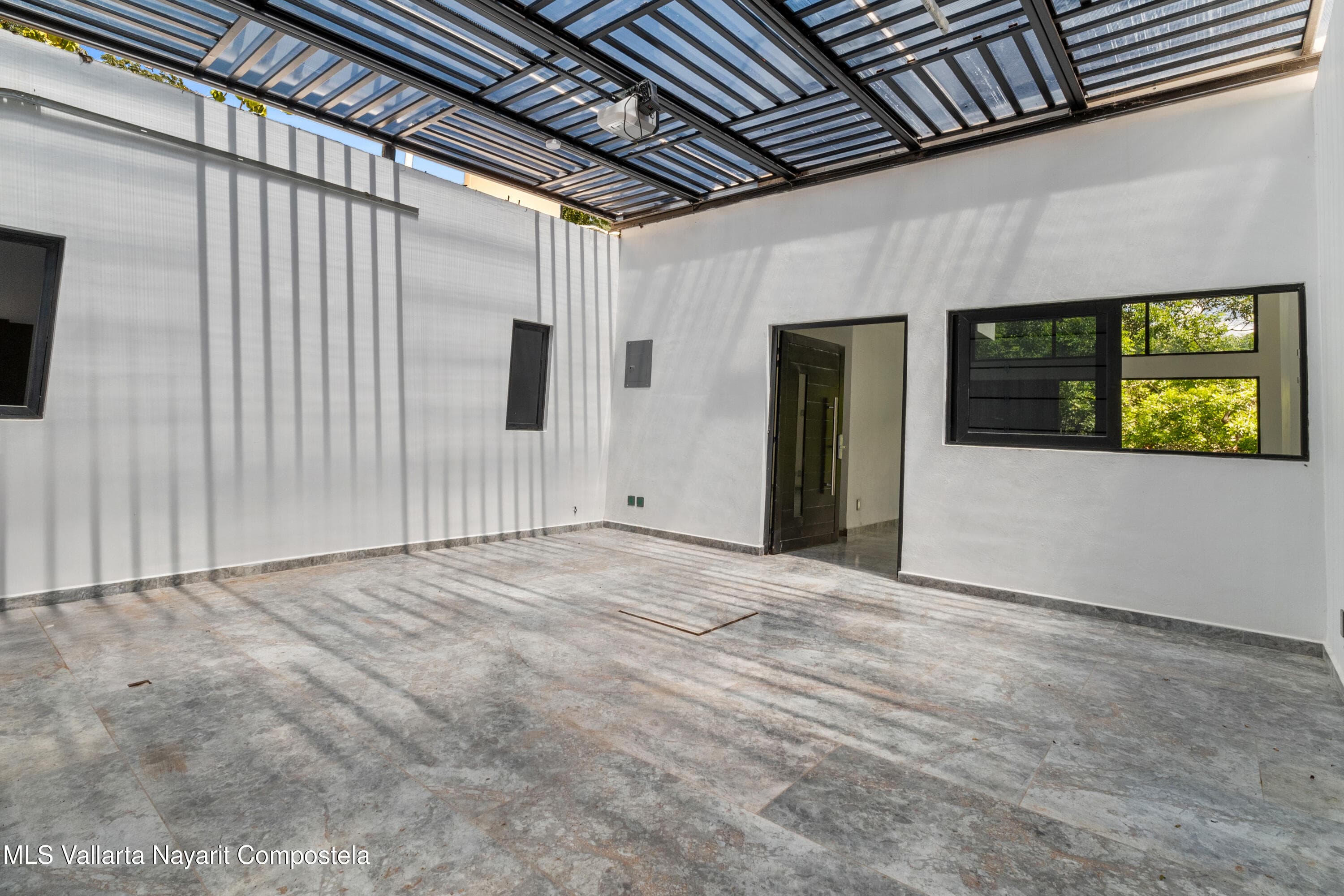 1042 Carmino Vallejo 7