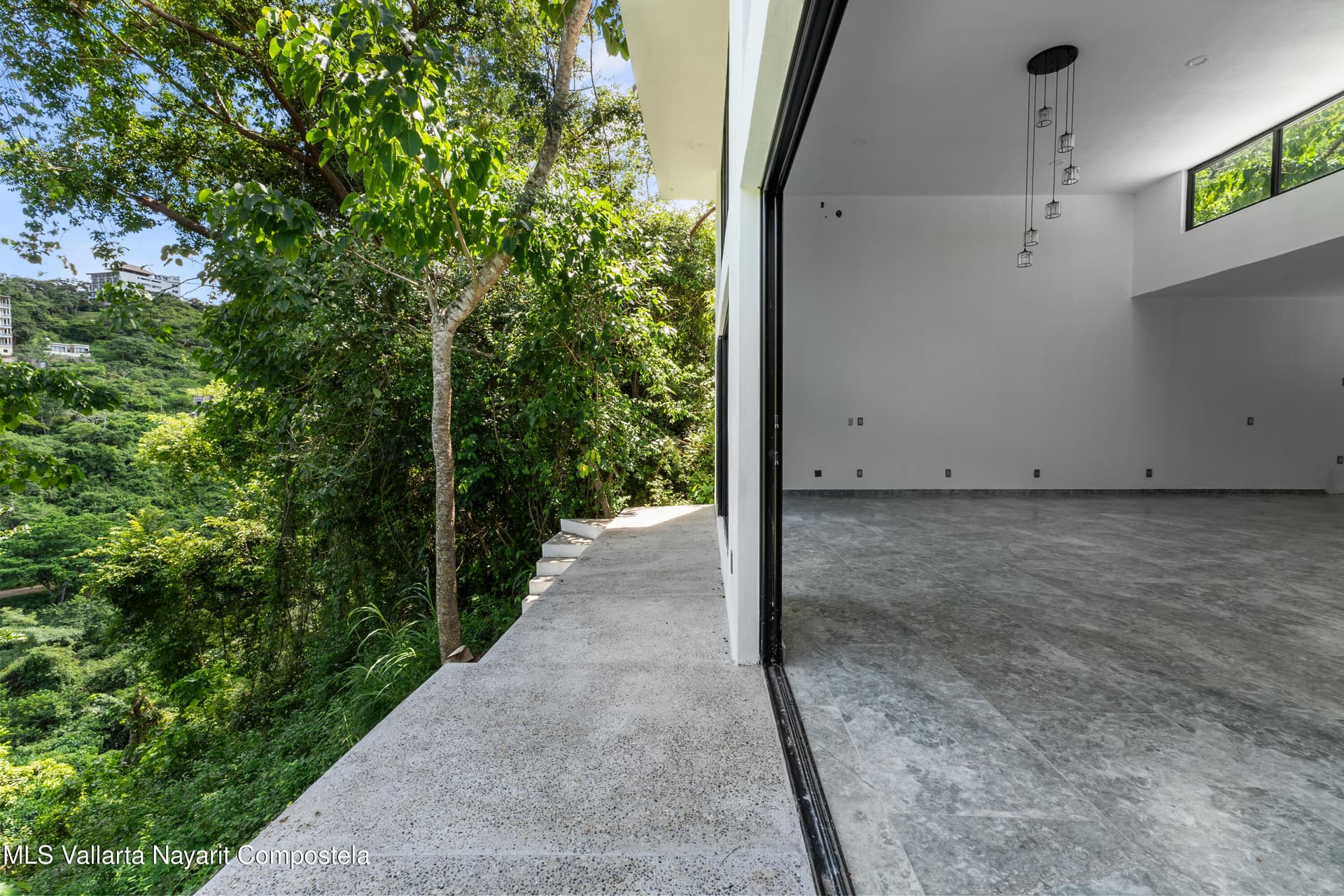 1042 Carmino Vallejo 31