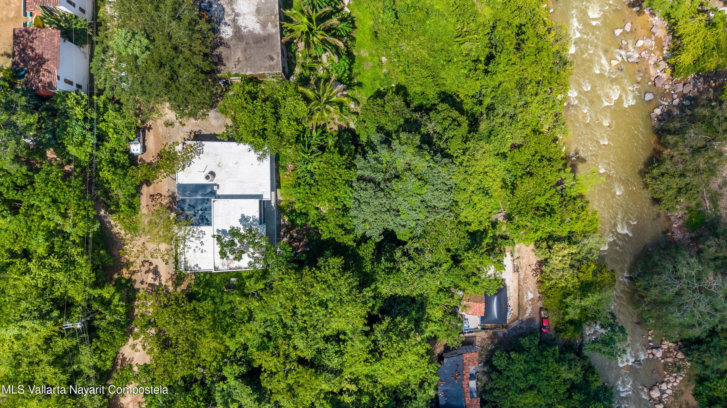 1042 Carmino Vallejo 33