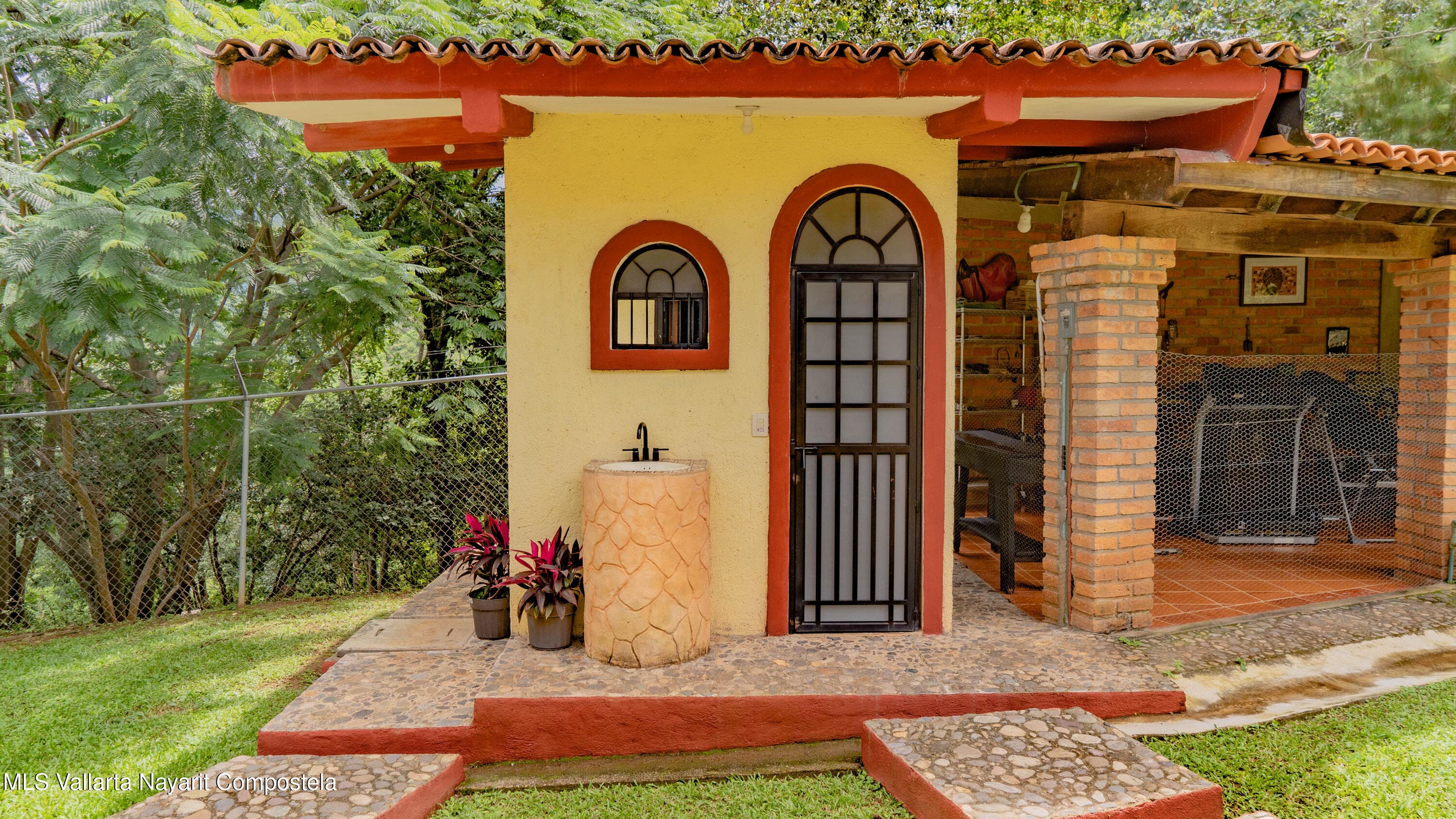 0 LA ERMITA Carr Fed 544 9