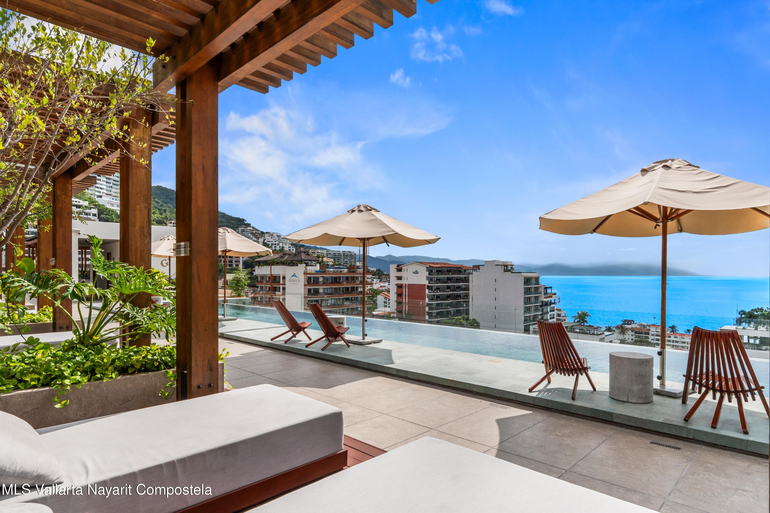 105 Sail View 25