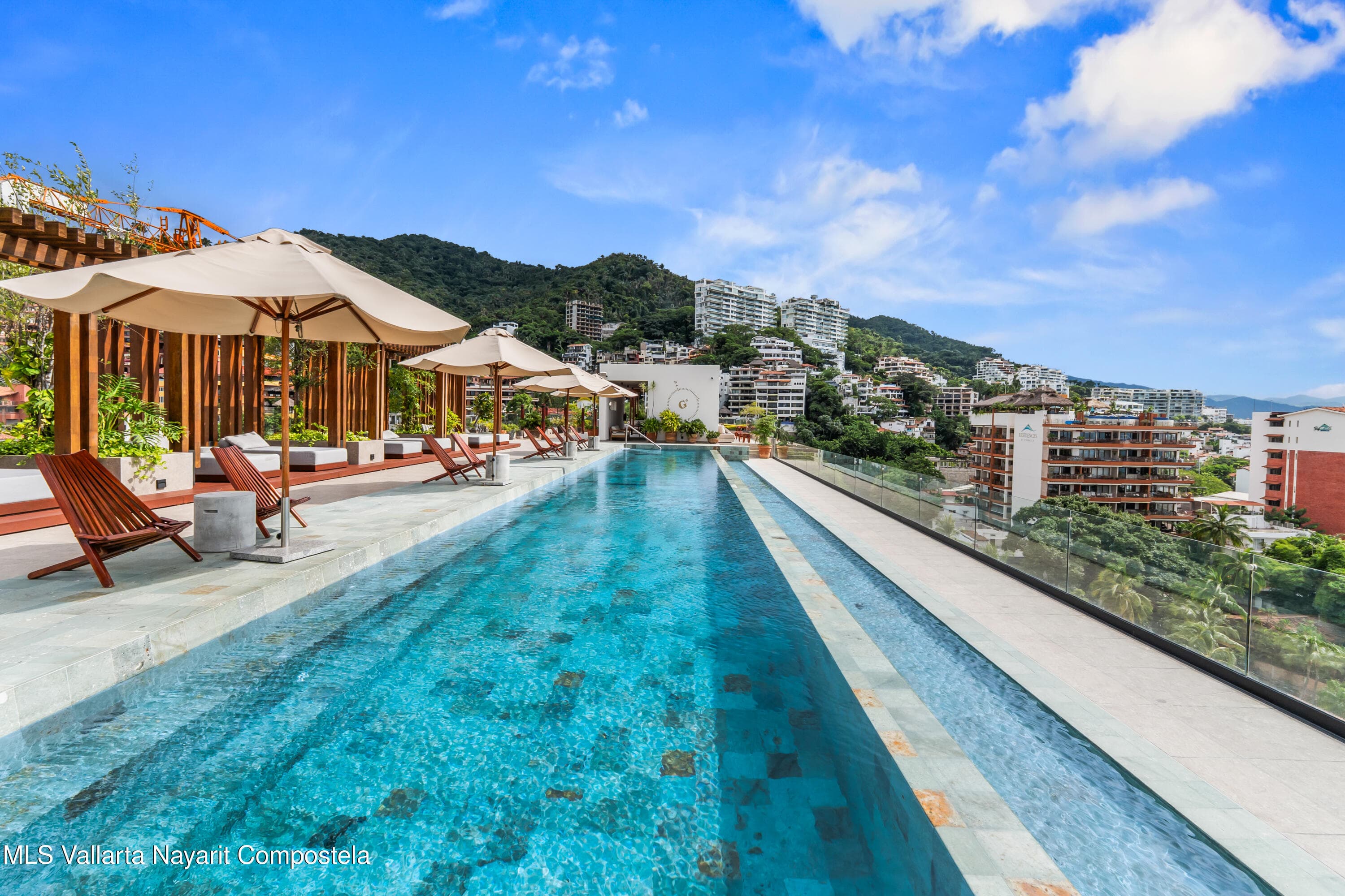 105 Sail View 19