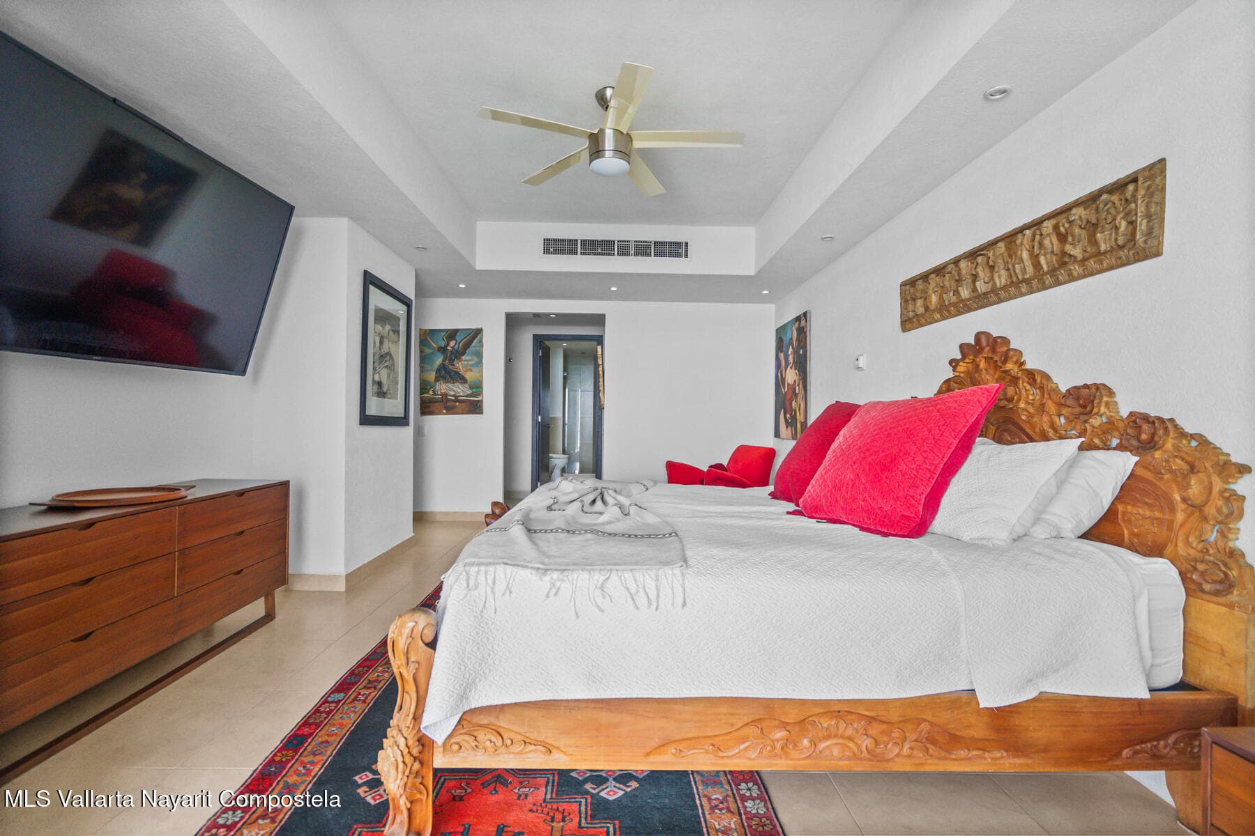 Grand Venetian 4