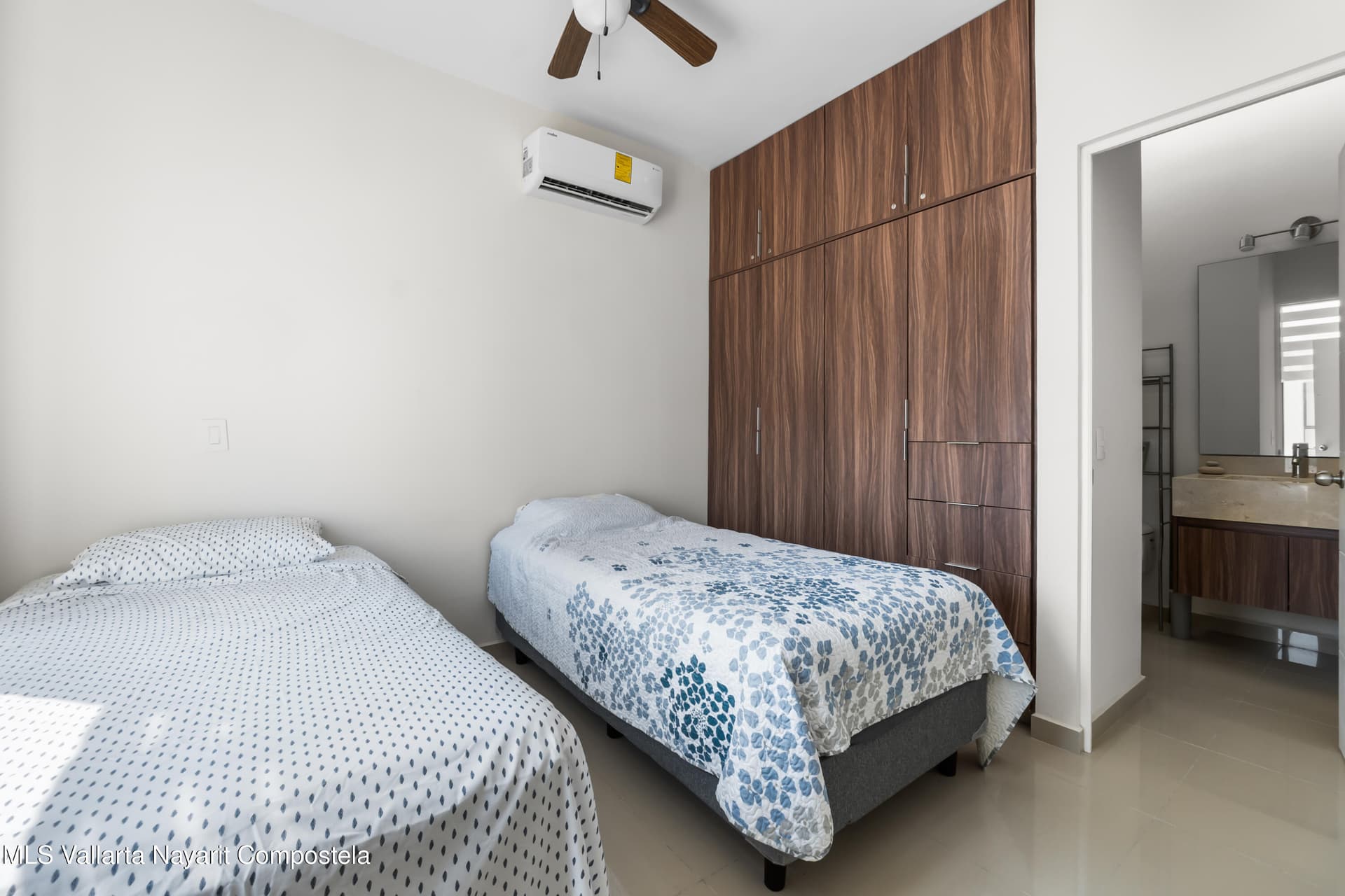 Ebano Residencial 18