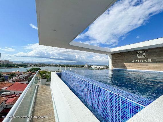 Torre Ambar 24