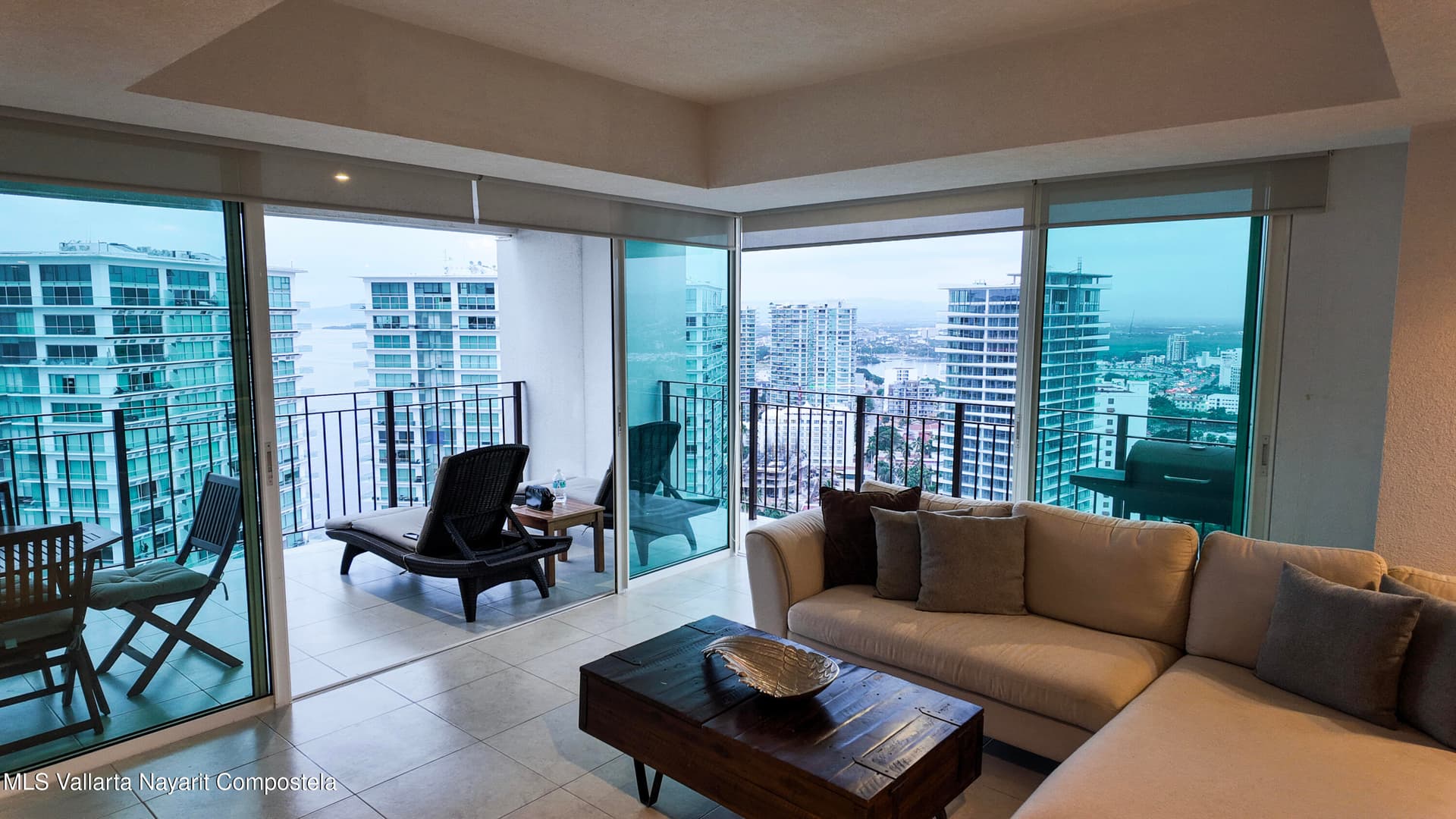 Grand Venetian 4