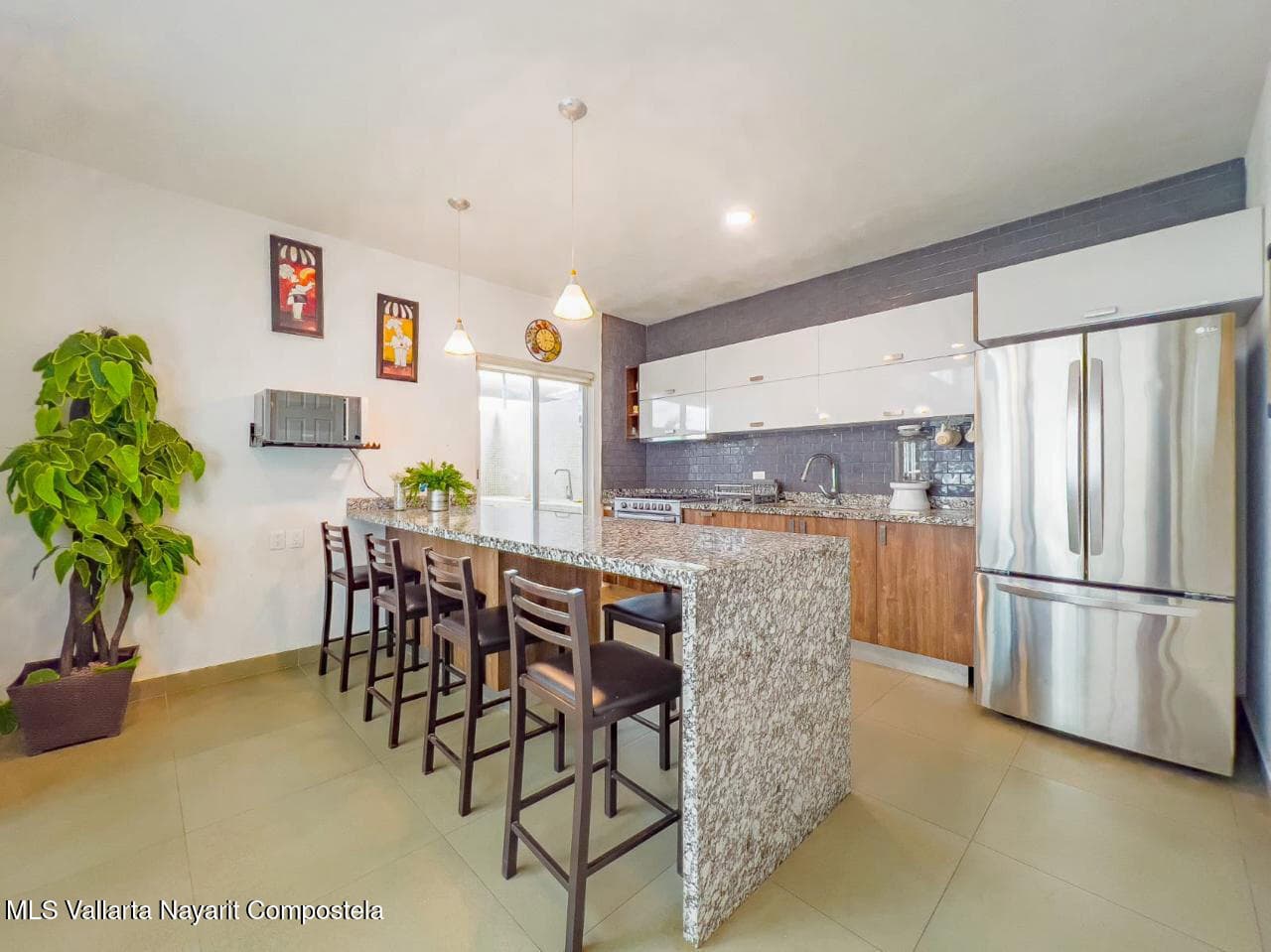 1208 Mantua 5