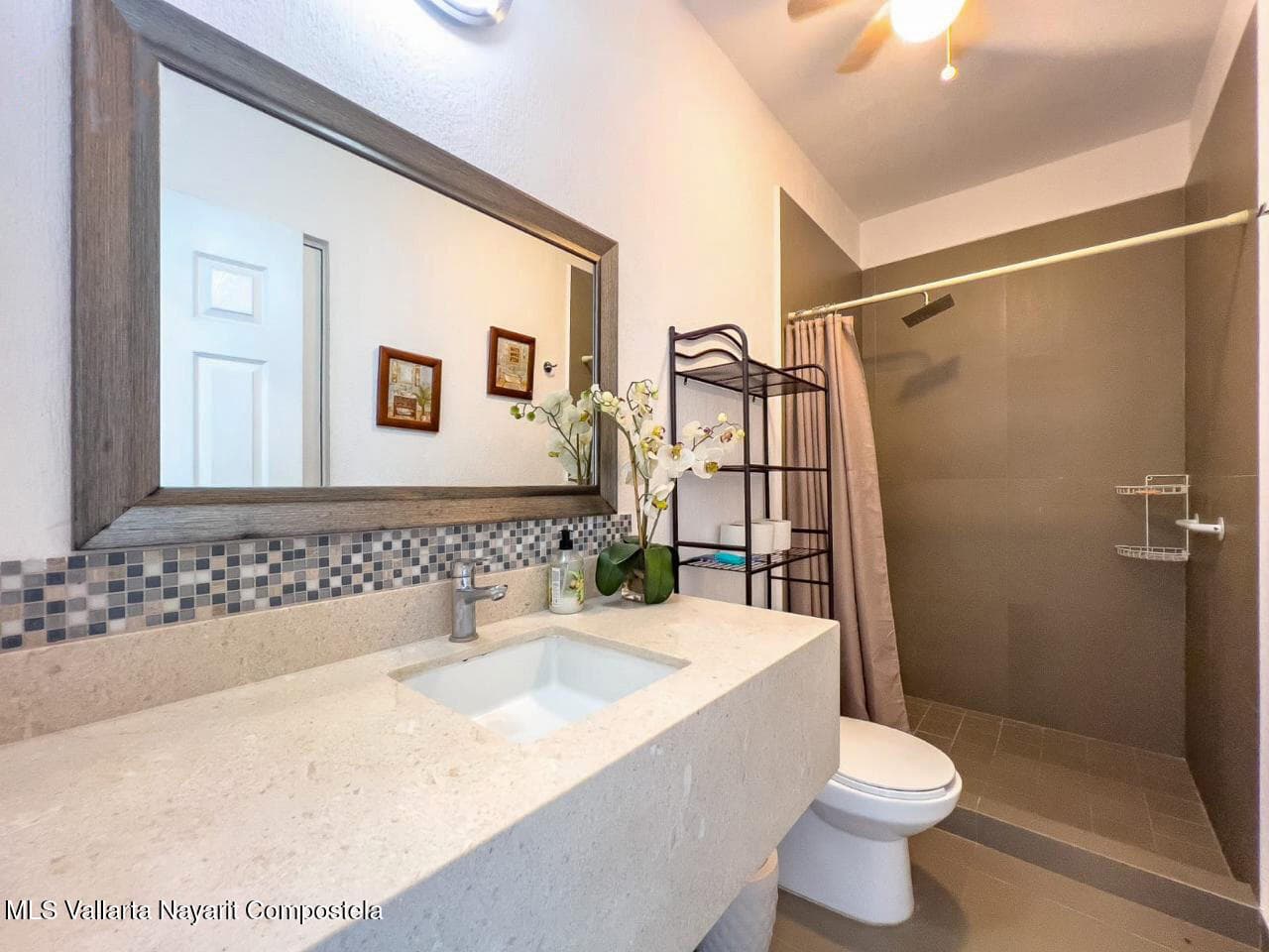 1208 Mantua 9