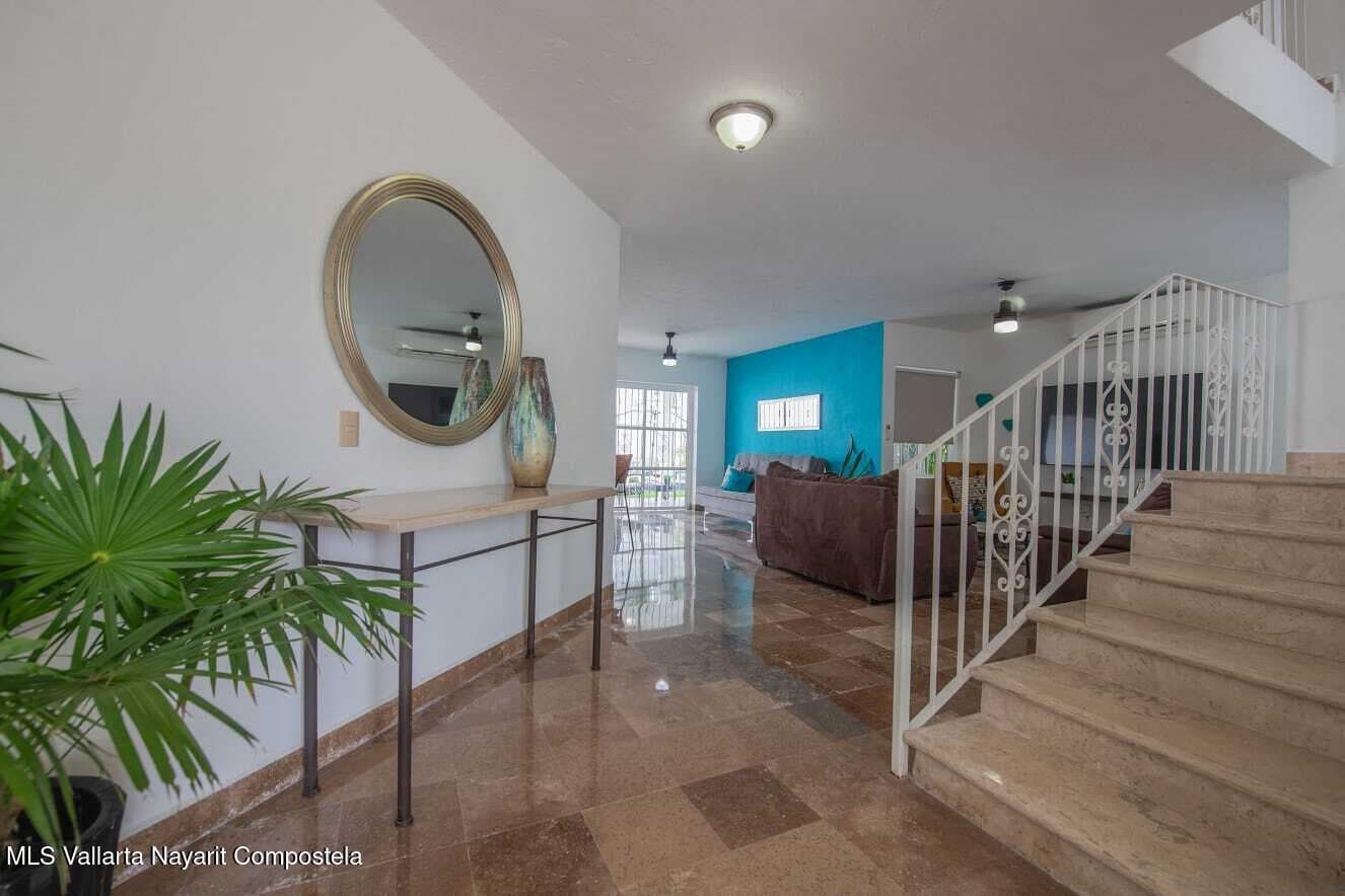 103 Av. Paseo del Marlin 10