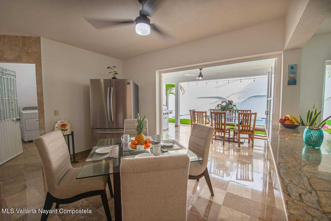 103 Av. Paseo del Marlin 14