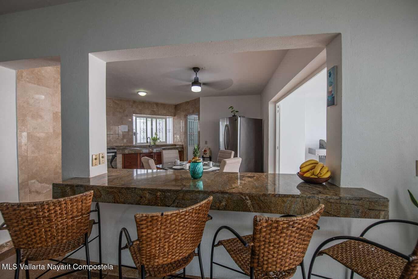 103 Av. Paseo del Marlin 15