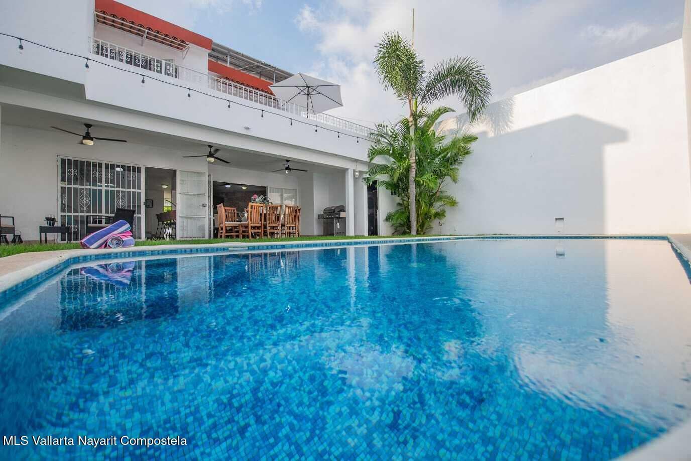 103 Av. Paseo del Marlin 19