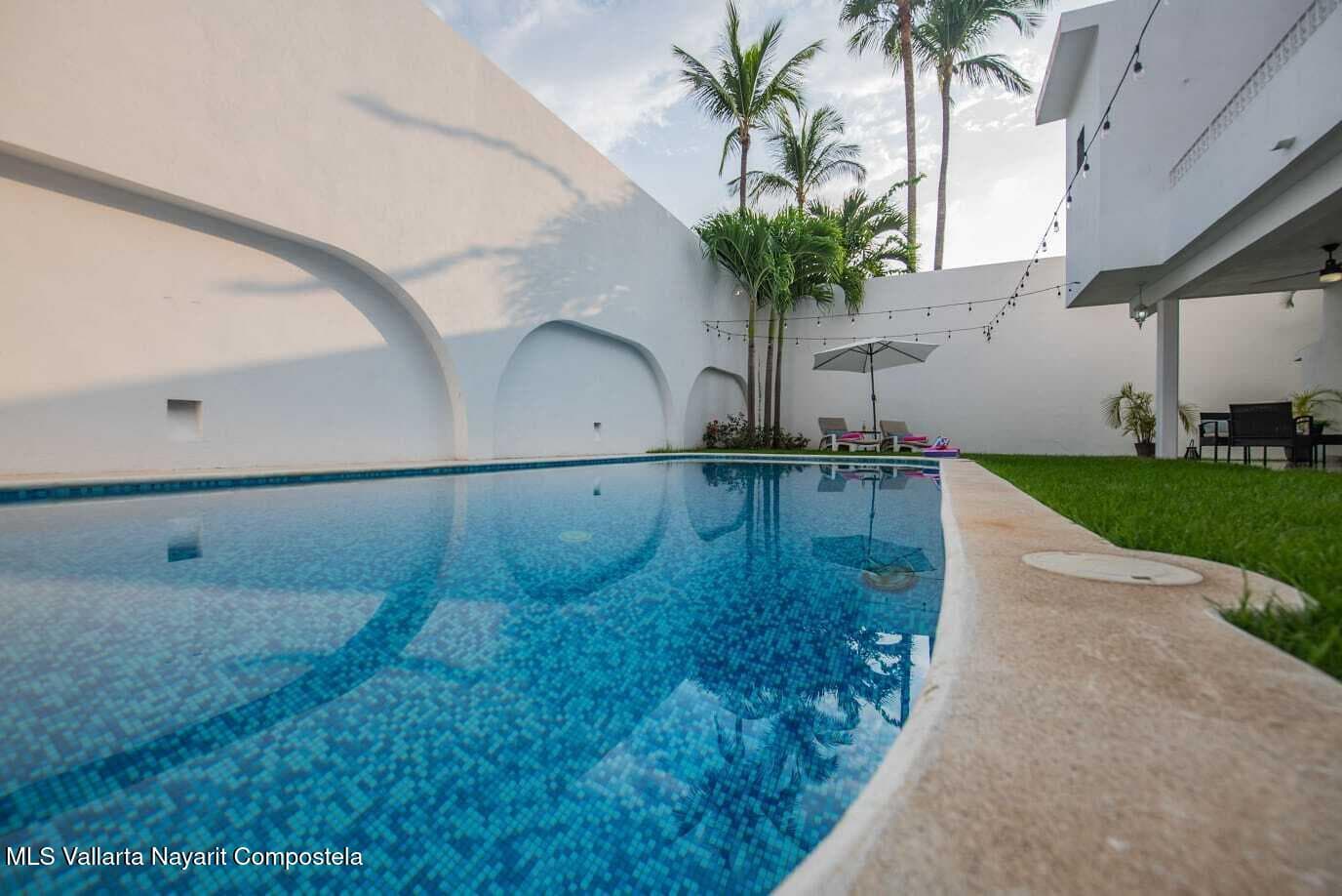 103 Av. Paseo del Marlin 20