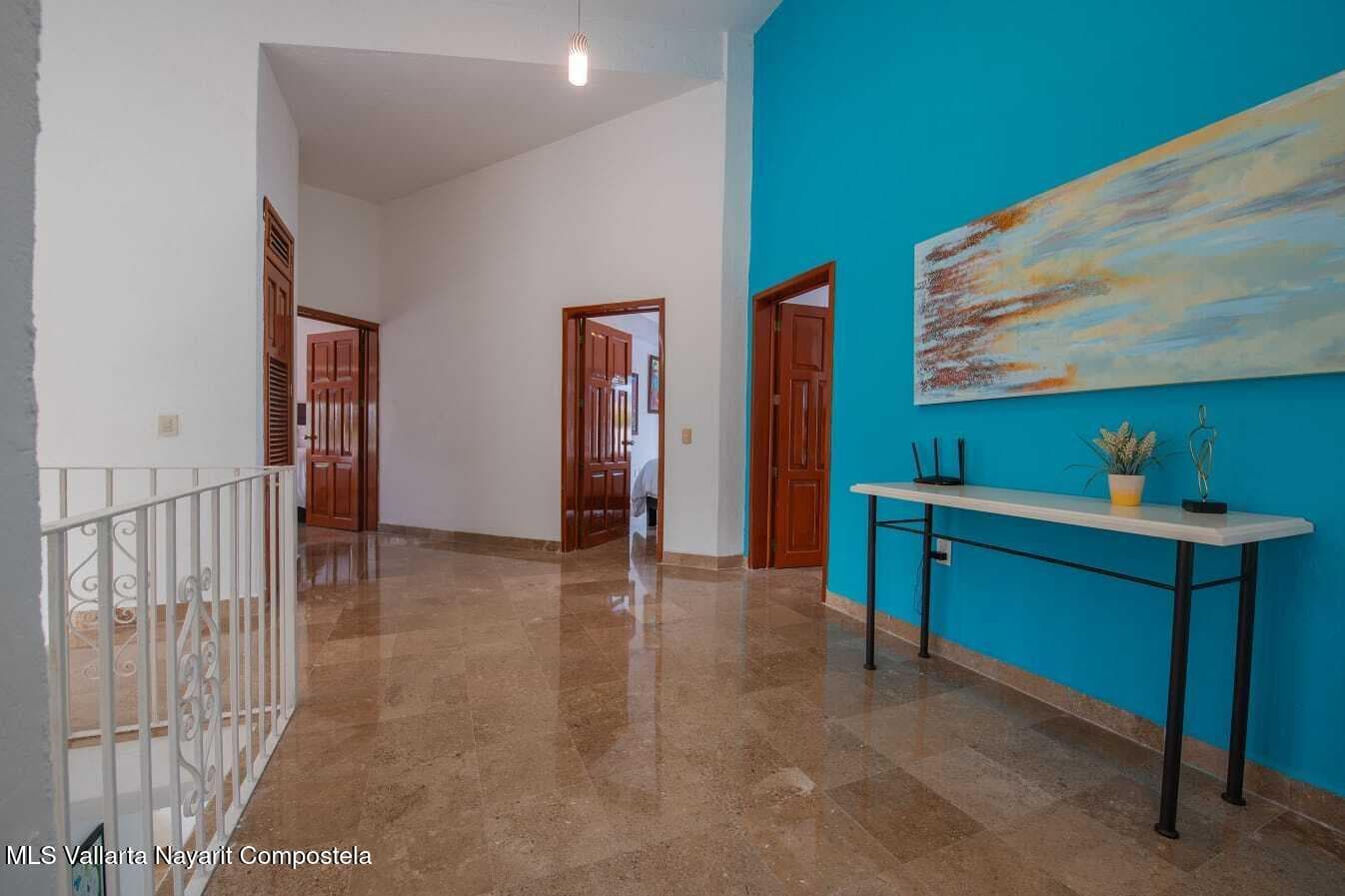 103 Av. Paseo del Marlin 25