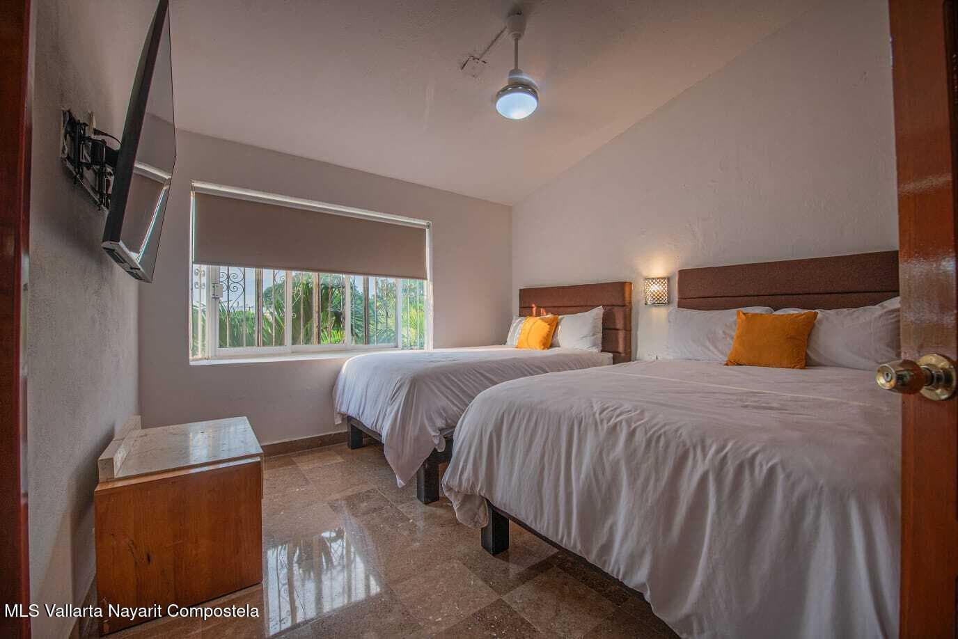 103 Av. Paseo del Marlin 31