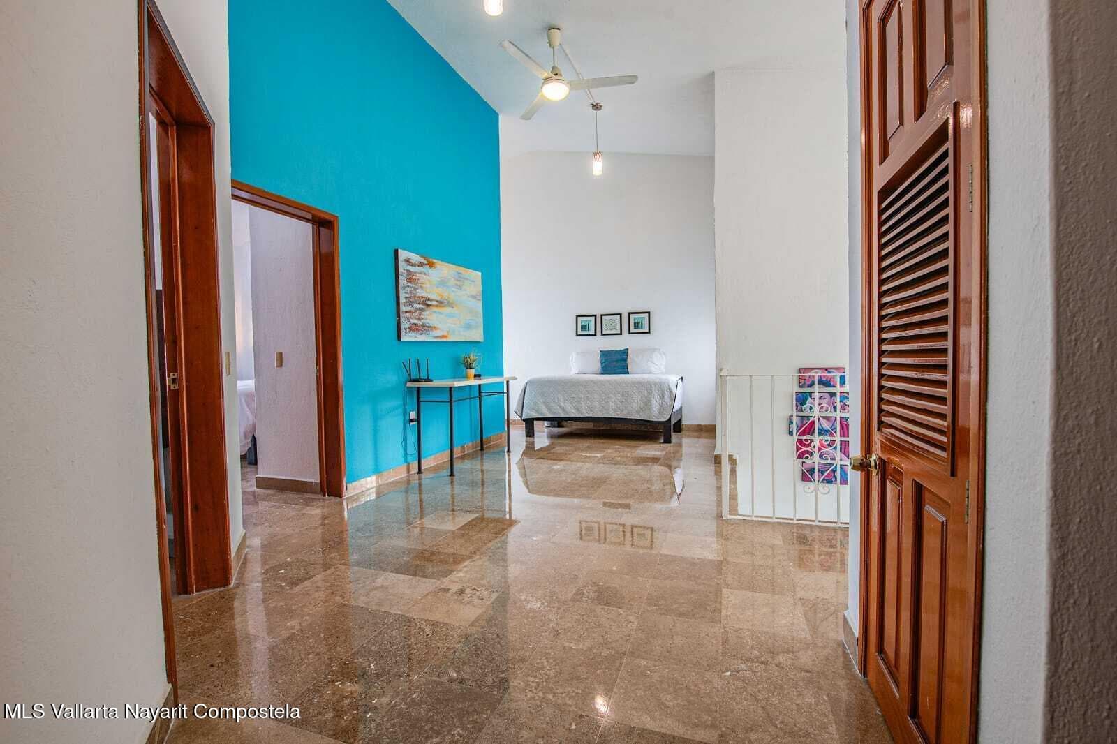 103 Av. Paseo del Marlin 32