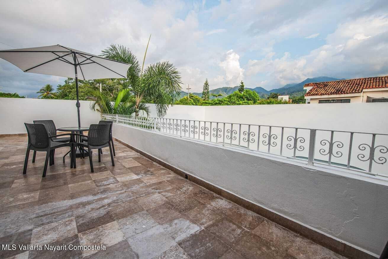 103 Av. Paseo del Marlin 33