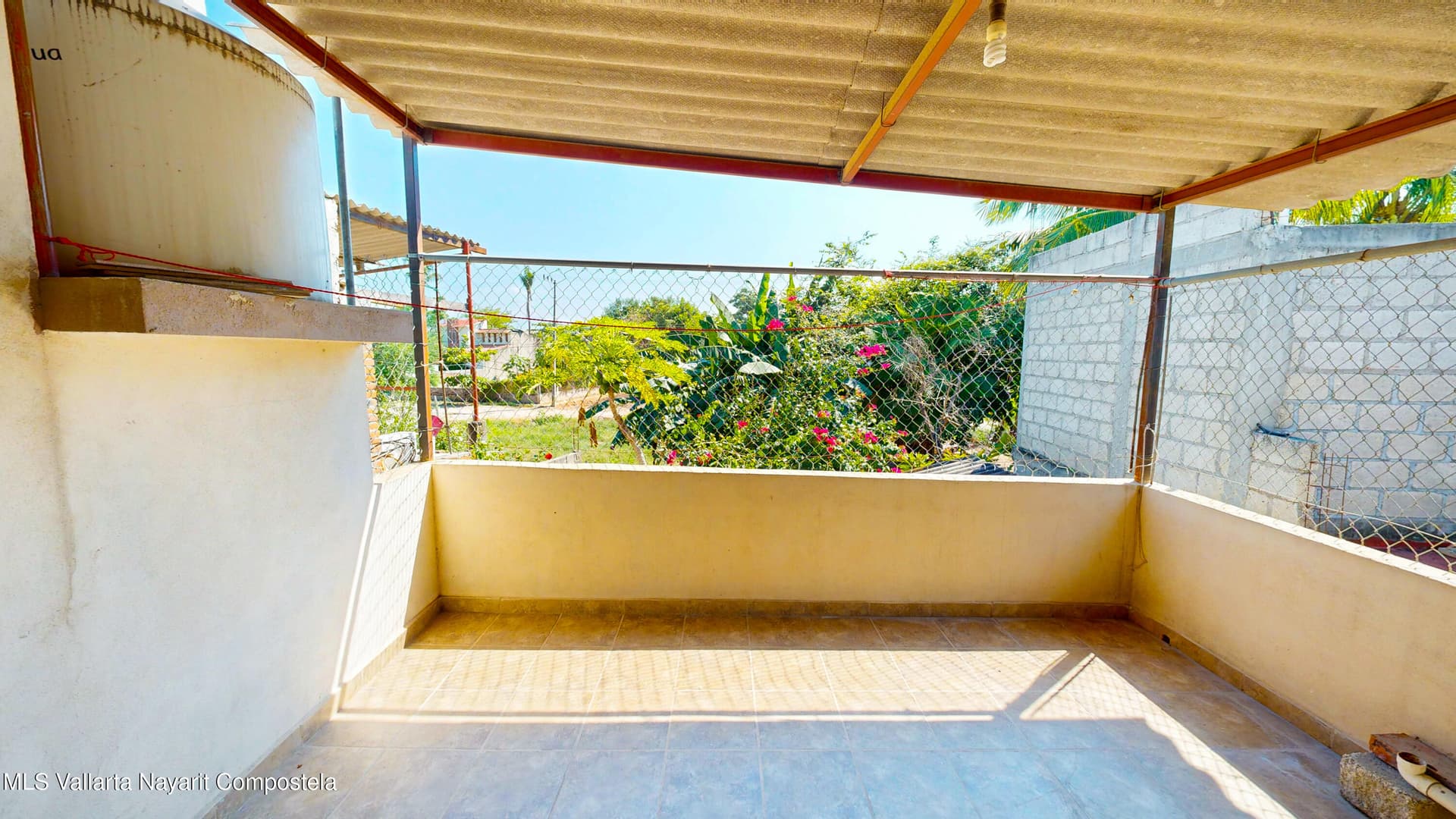 50 Calle Lirio 38