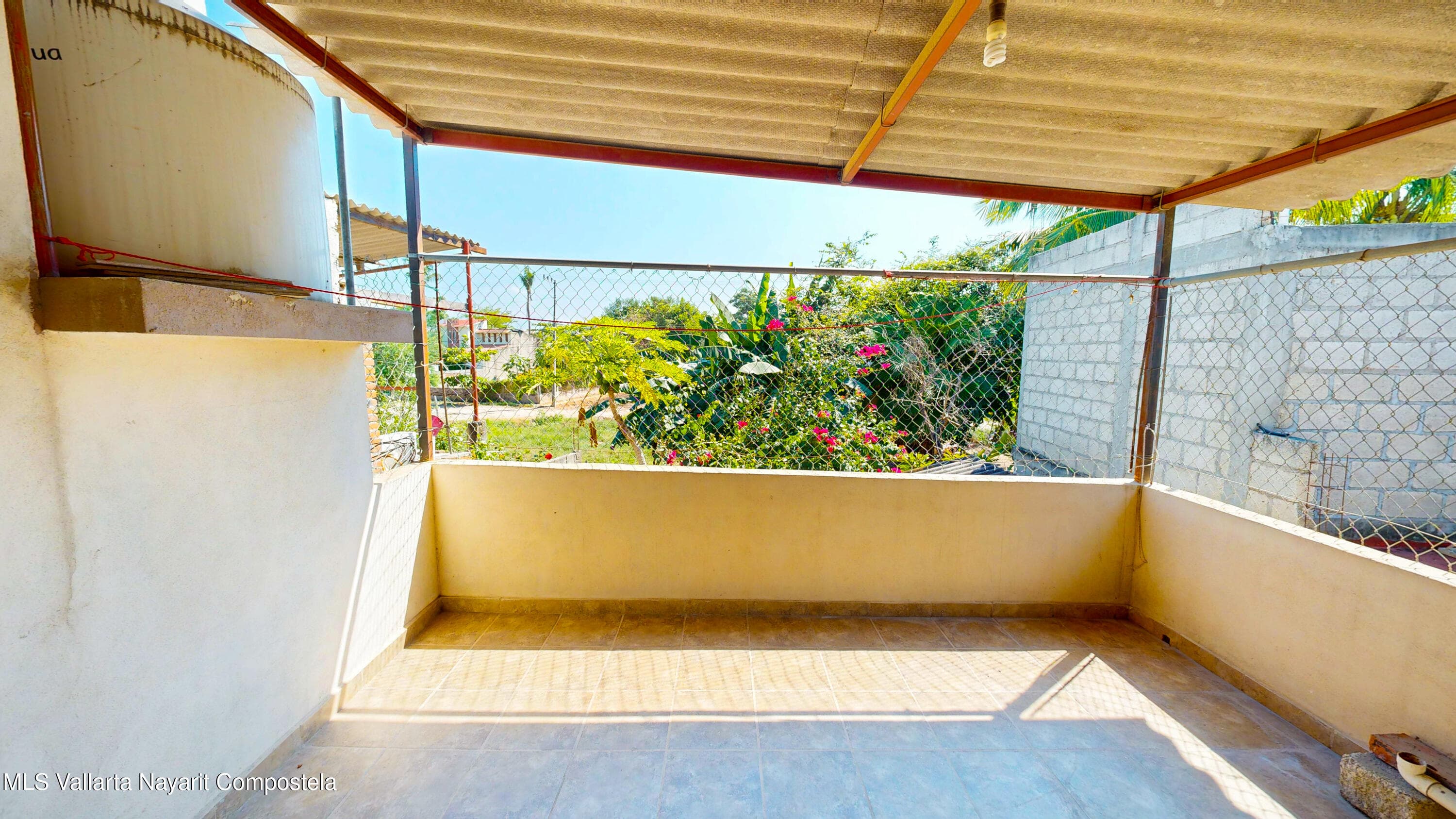 50 Calle Lirio 38
