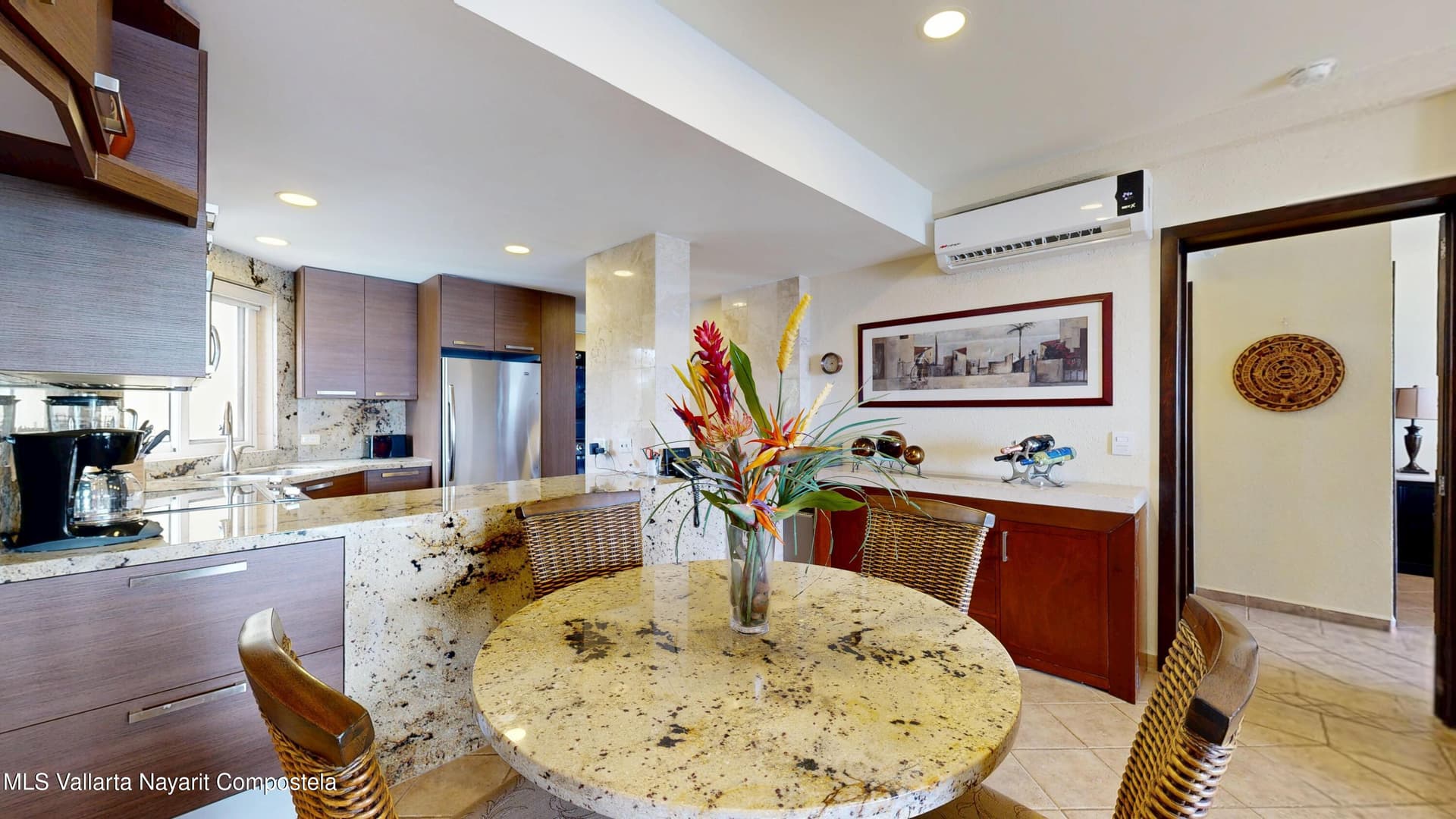 800 BOULEVARD COSTERO 9