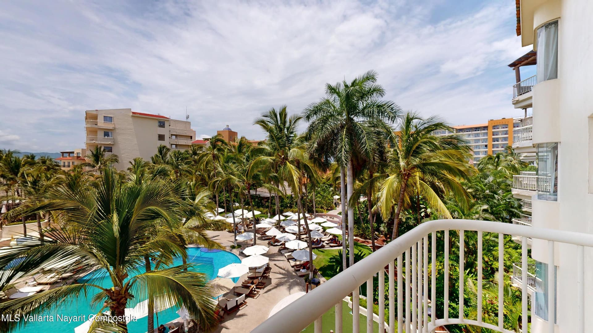 800 BOULEVARD COSTERO 2