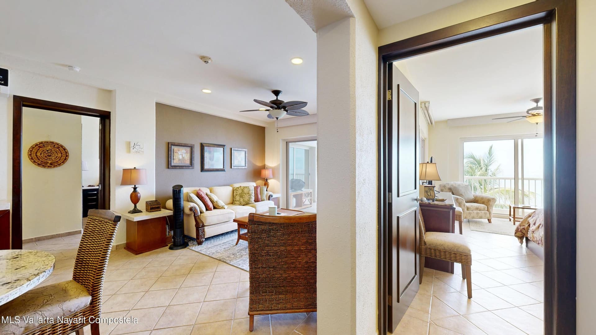 800 BOULEVARD COSTERO 6