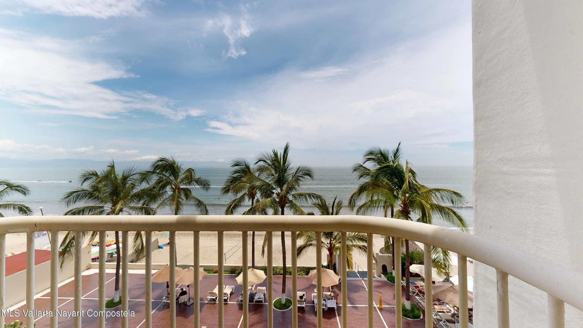 800 BOULEVARD COSTERO 3