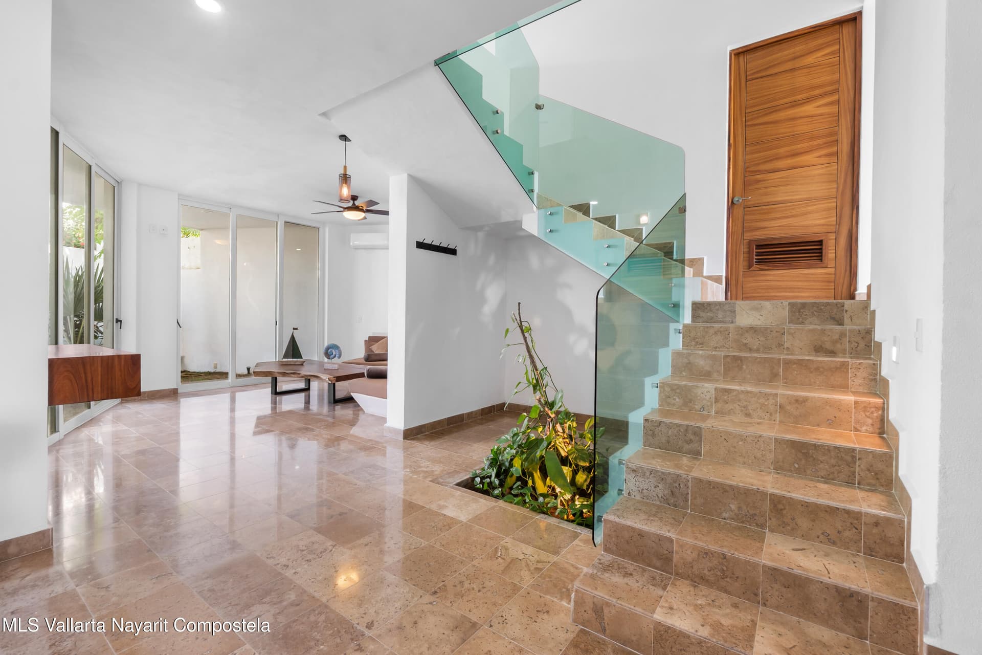 26 BRISAS VALLARTA AV. 9