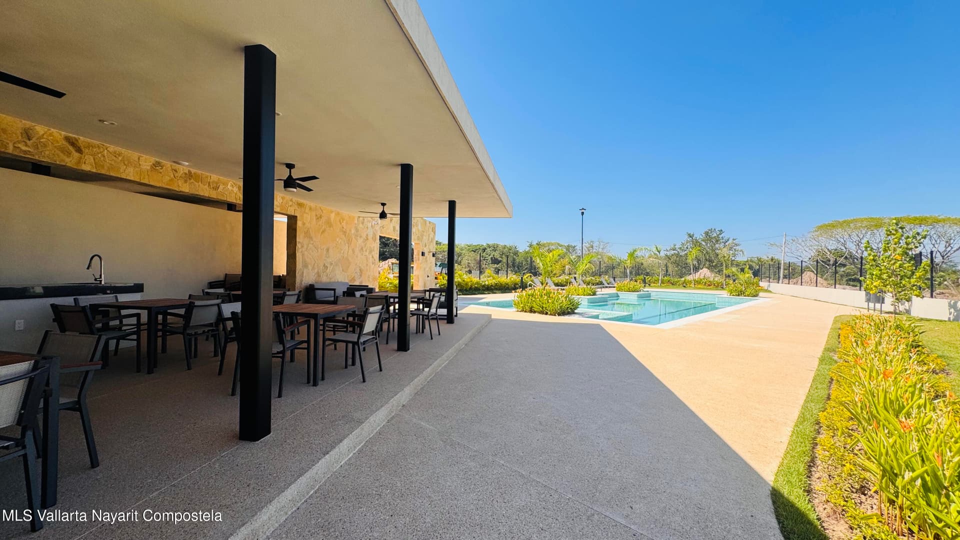 Condo 14