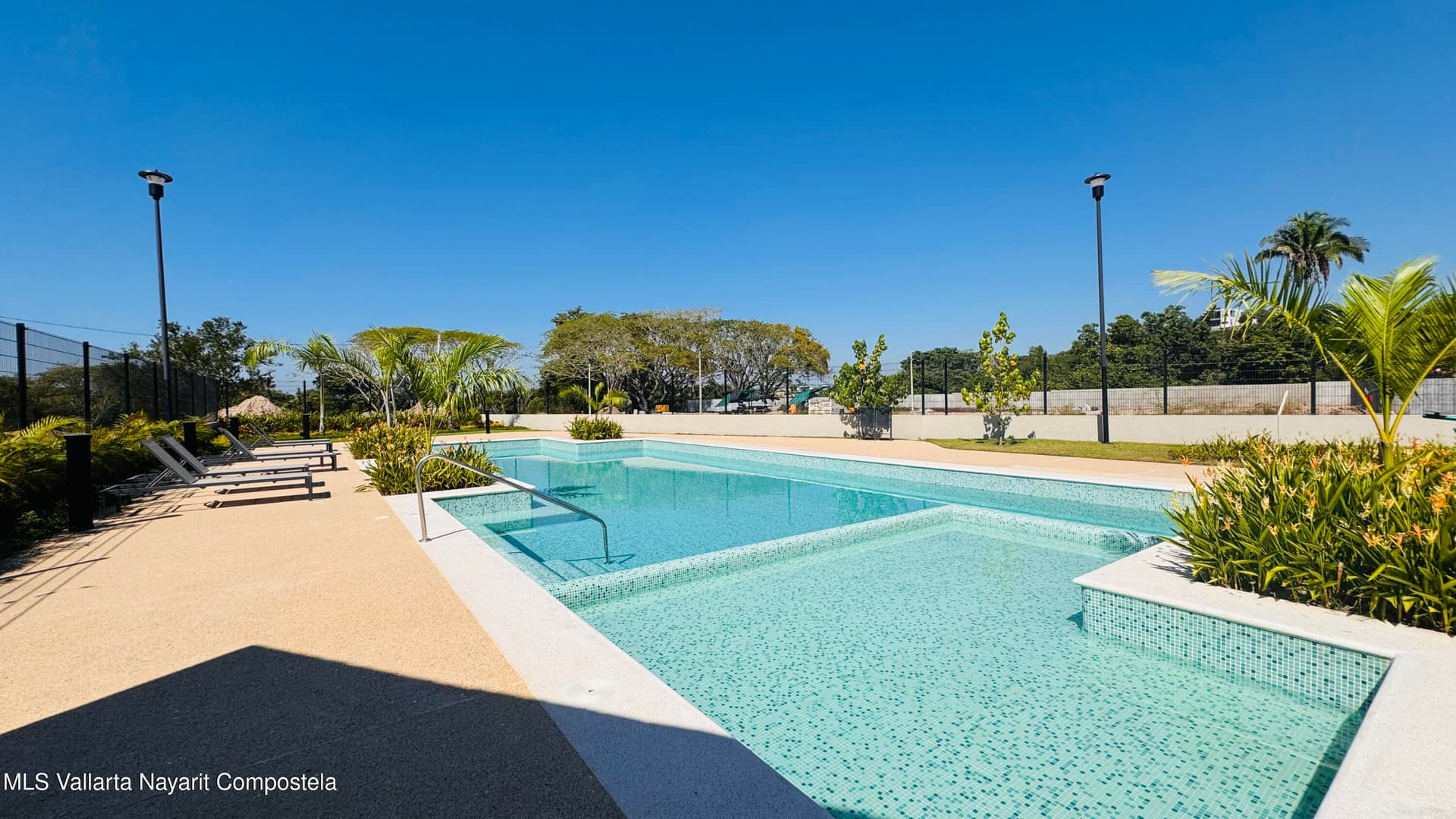 Condo 15