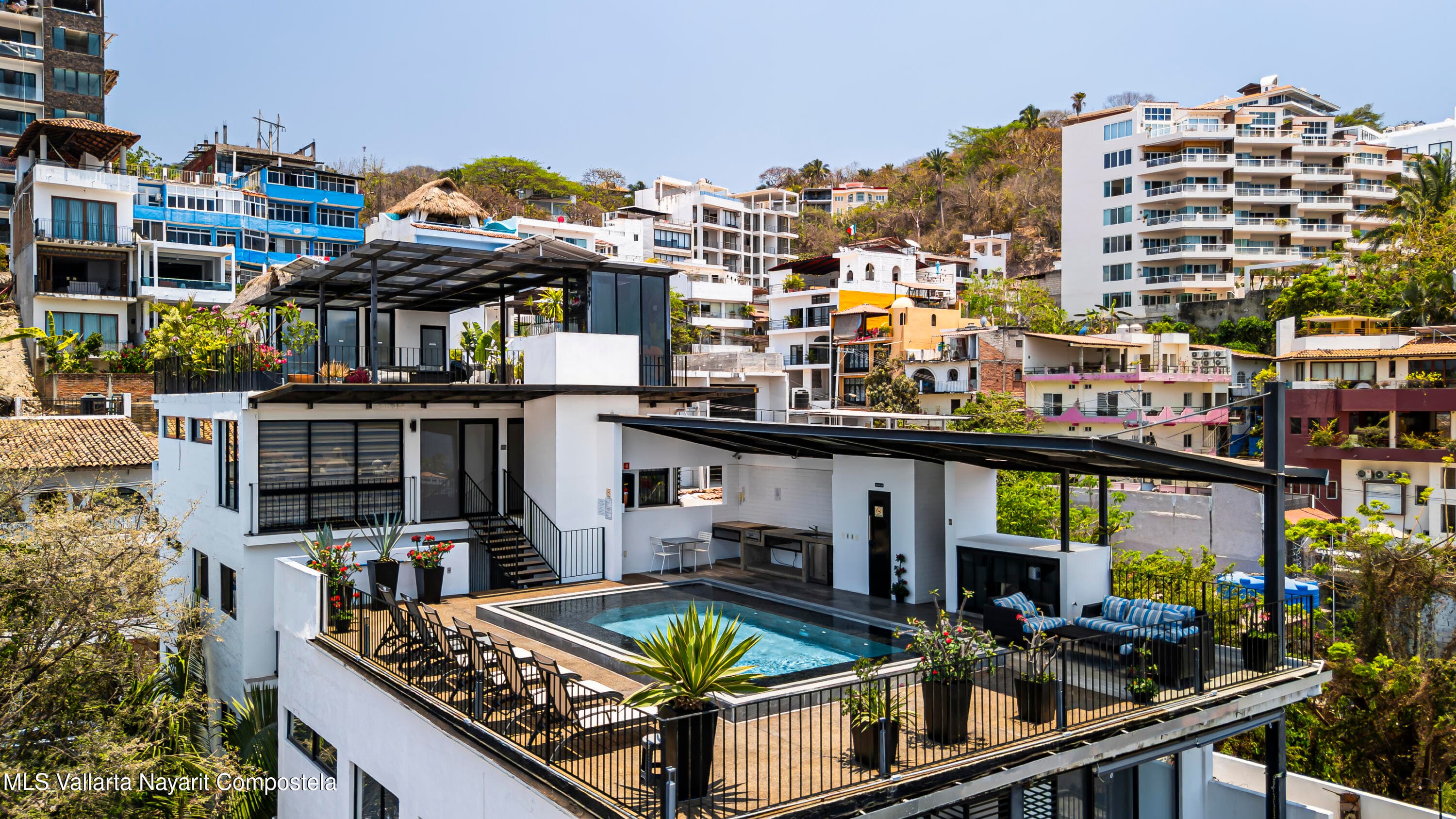 Condo CR1275 11