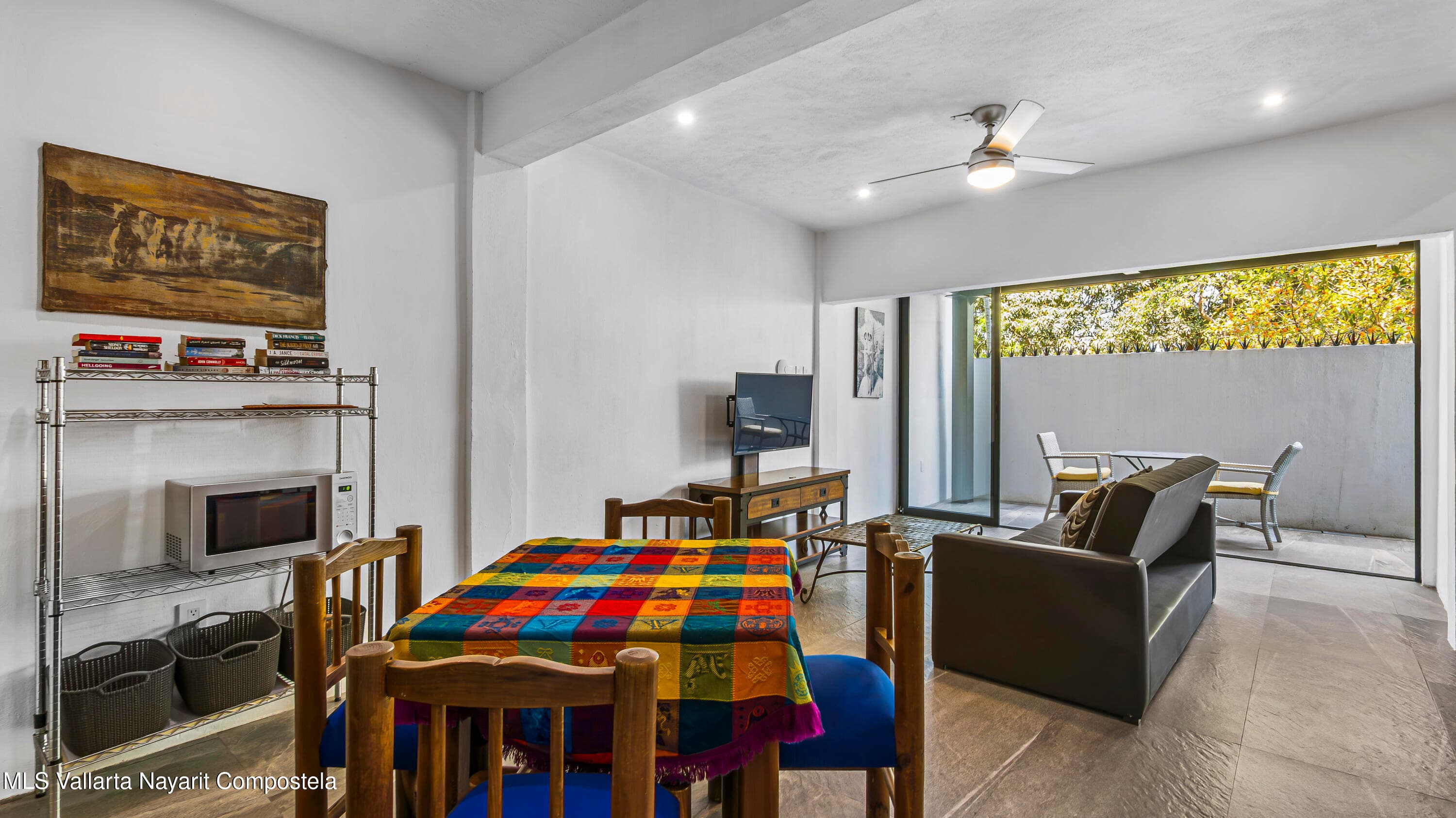 Condo CR1275 14