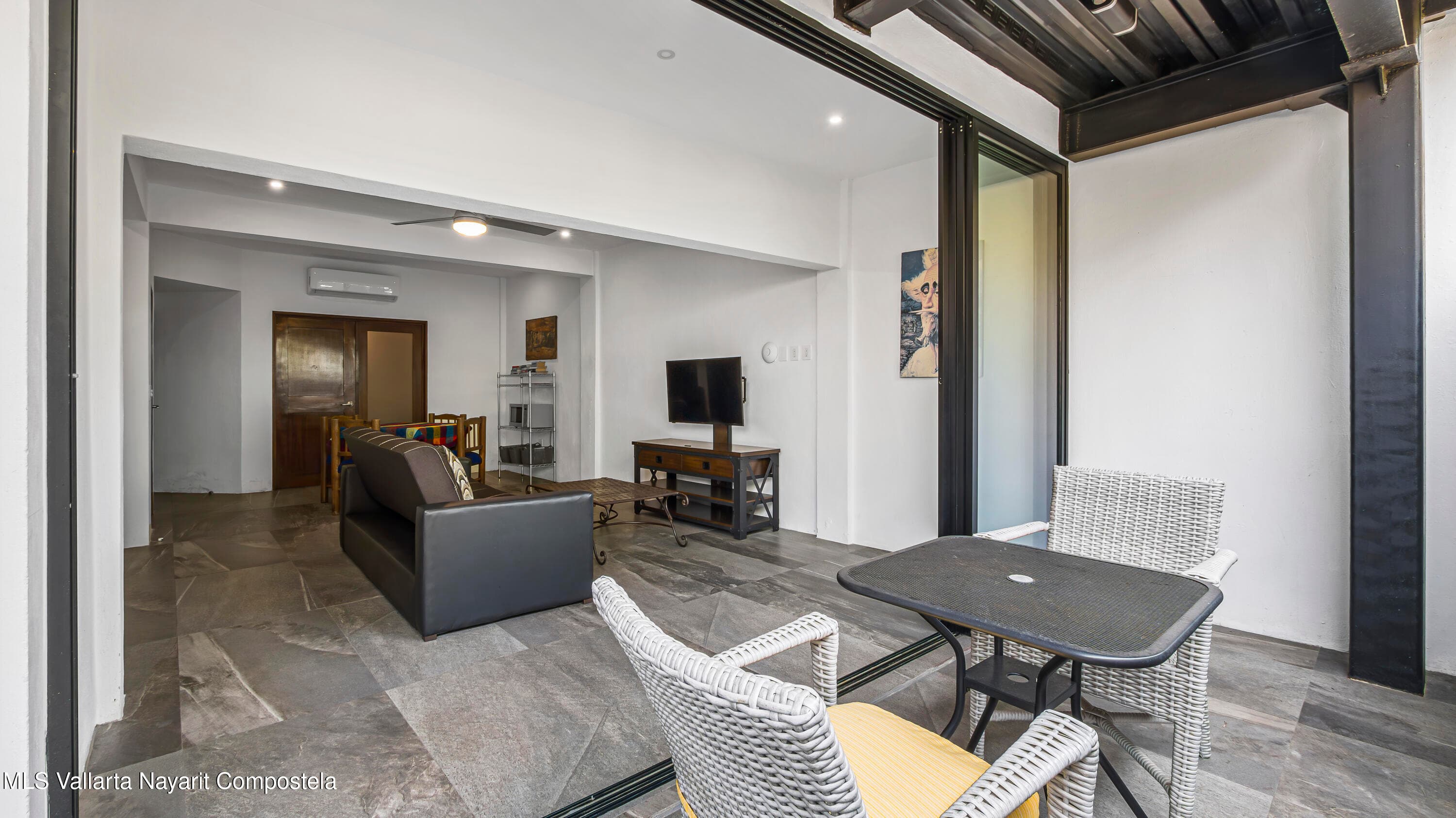 Condo CR1275 21