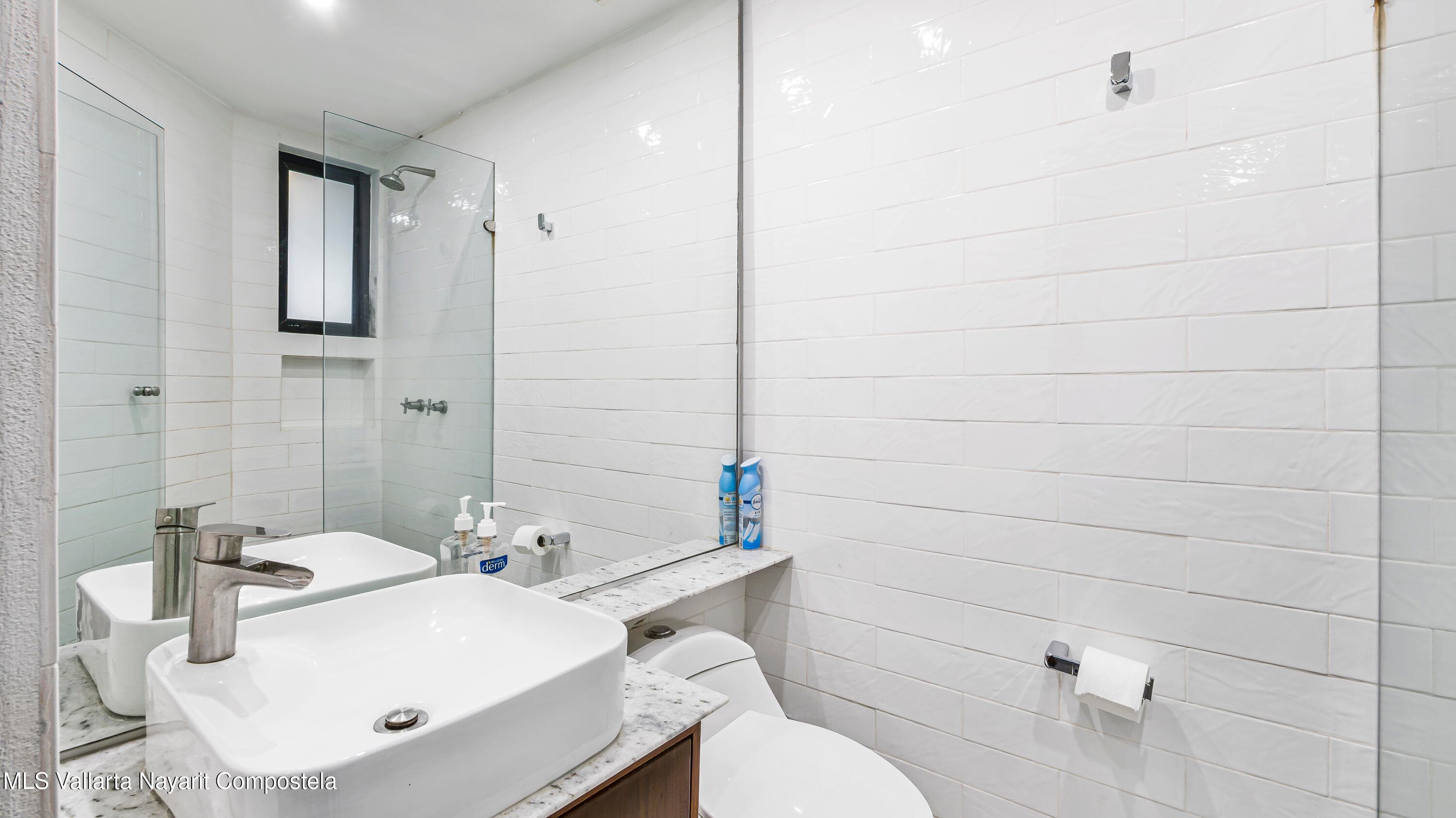 Condo CR1275 22