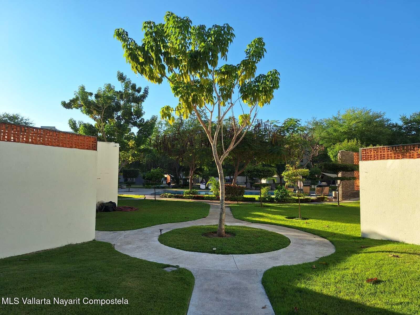 303 Paseo Foresta 26