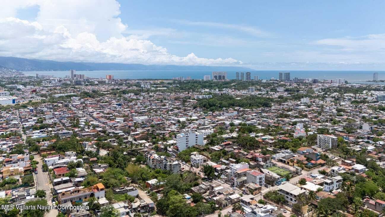 Bahia Alegre 32