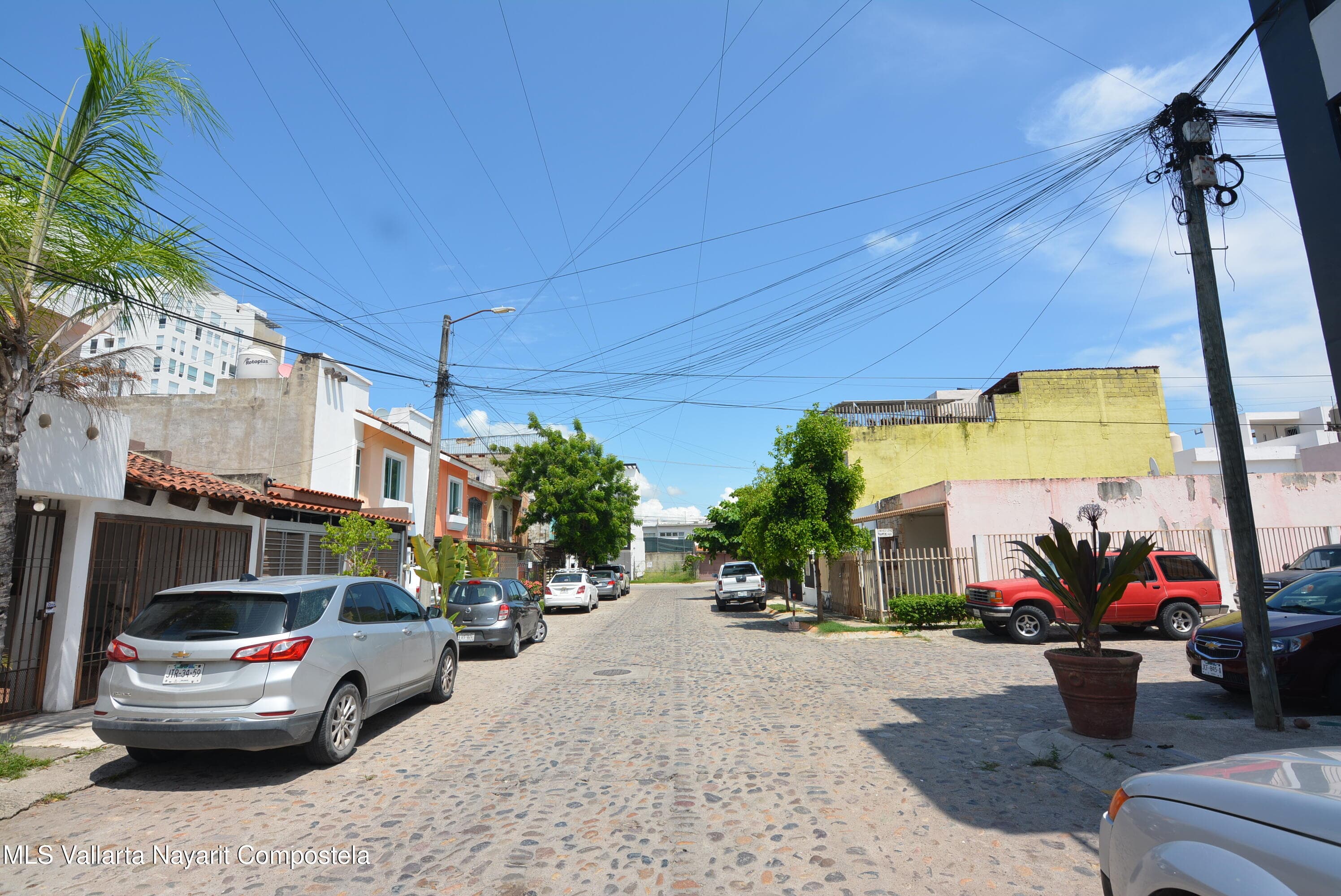 1472 Universidad Metropolitana 4