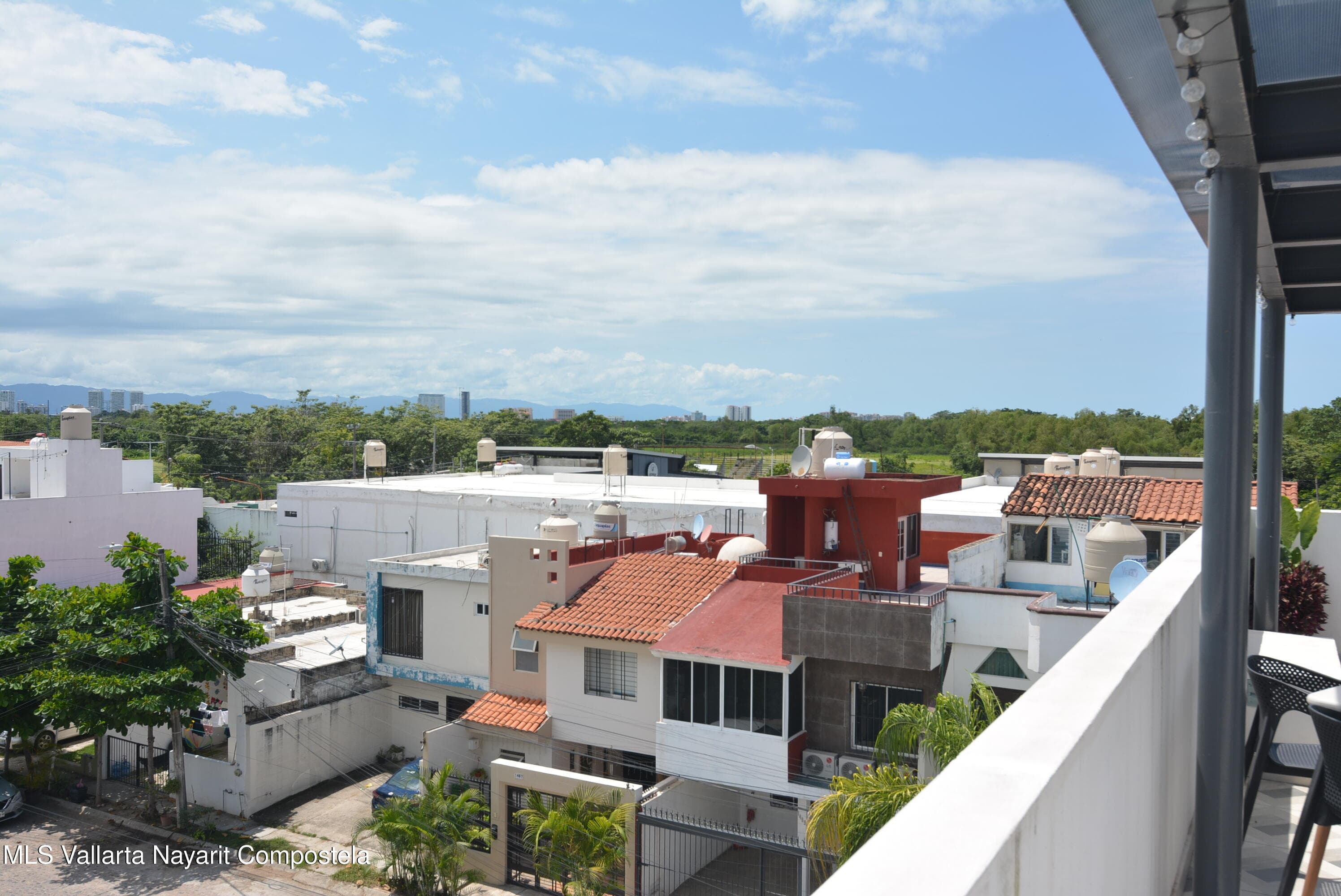 1472 Universidad Metropolitana 24