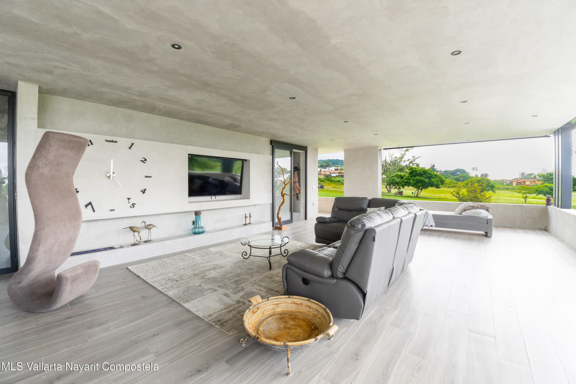 9A Vista del Lago Poniente 24