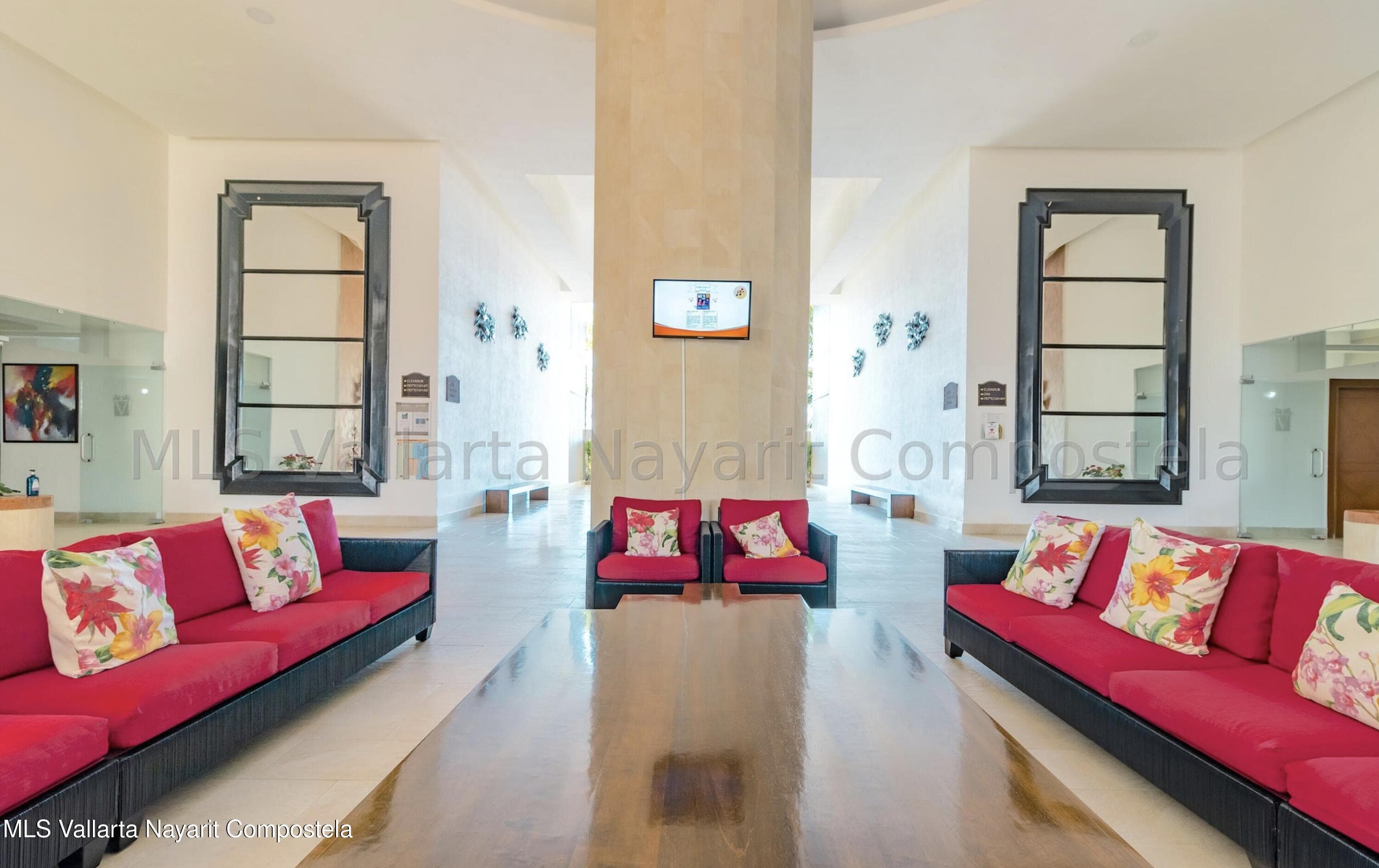 Grand Venetian 13