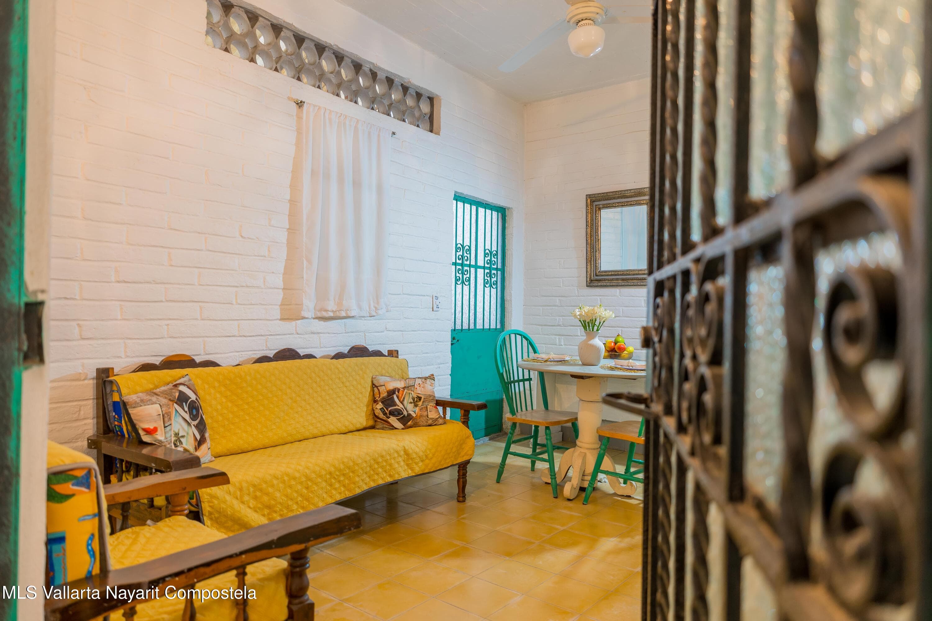 221 Naranjo 3