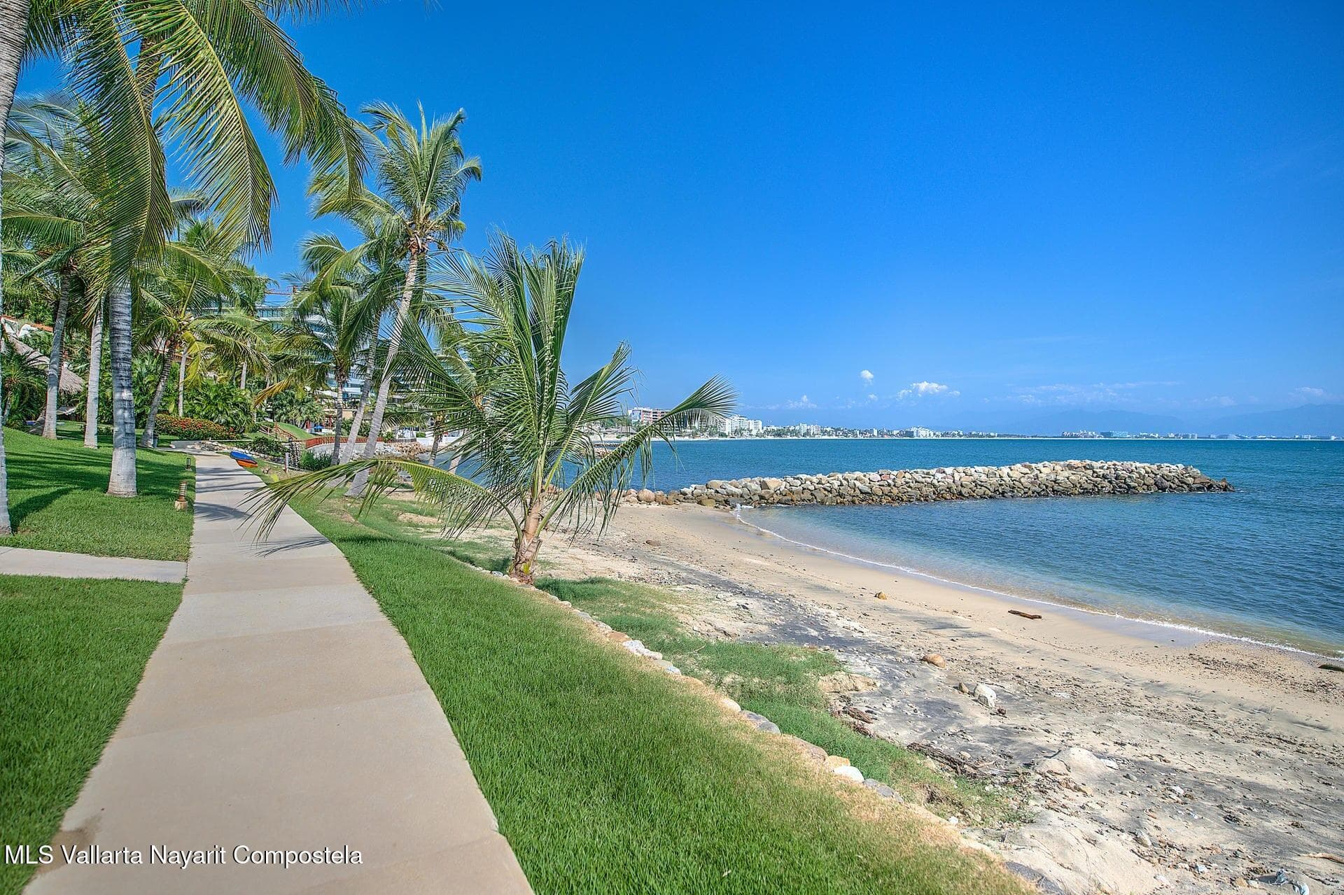 Punta Esmeralda 14